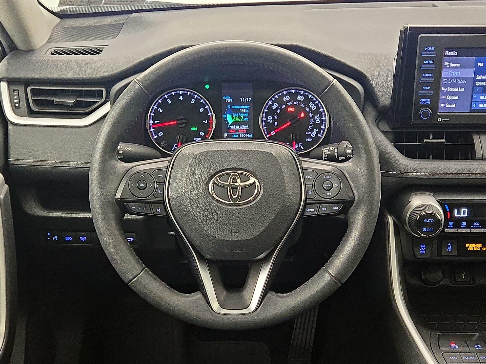 Thumbnail: 2022 Toyota RAV4 - 10