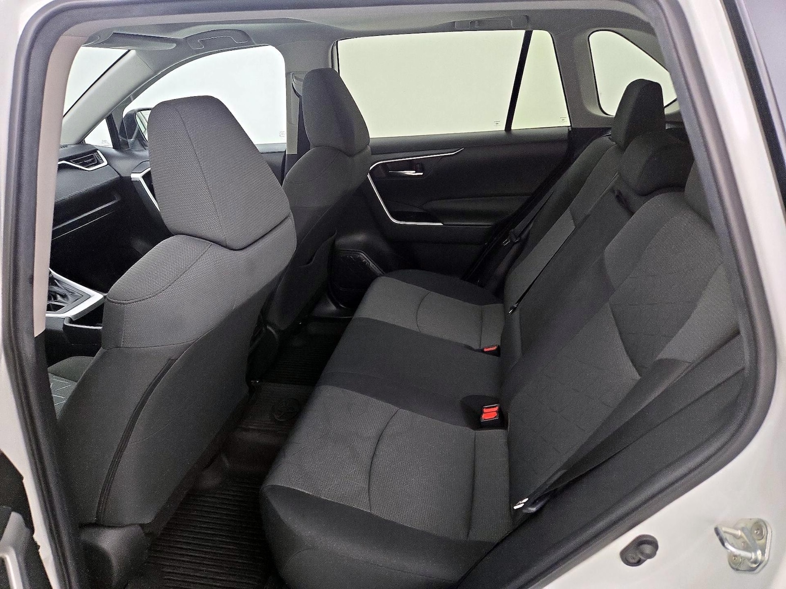 2022 Toyota RAV4 XLE - Photo 21