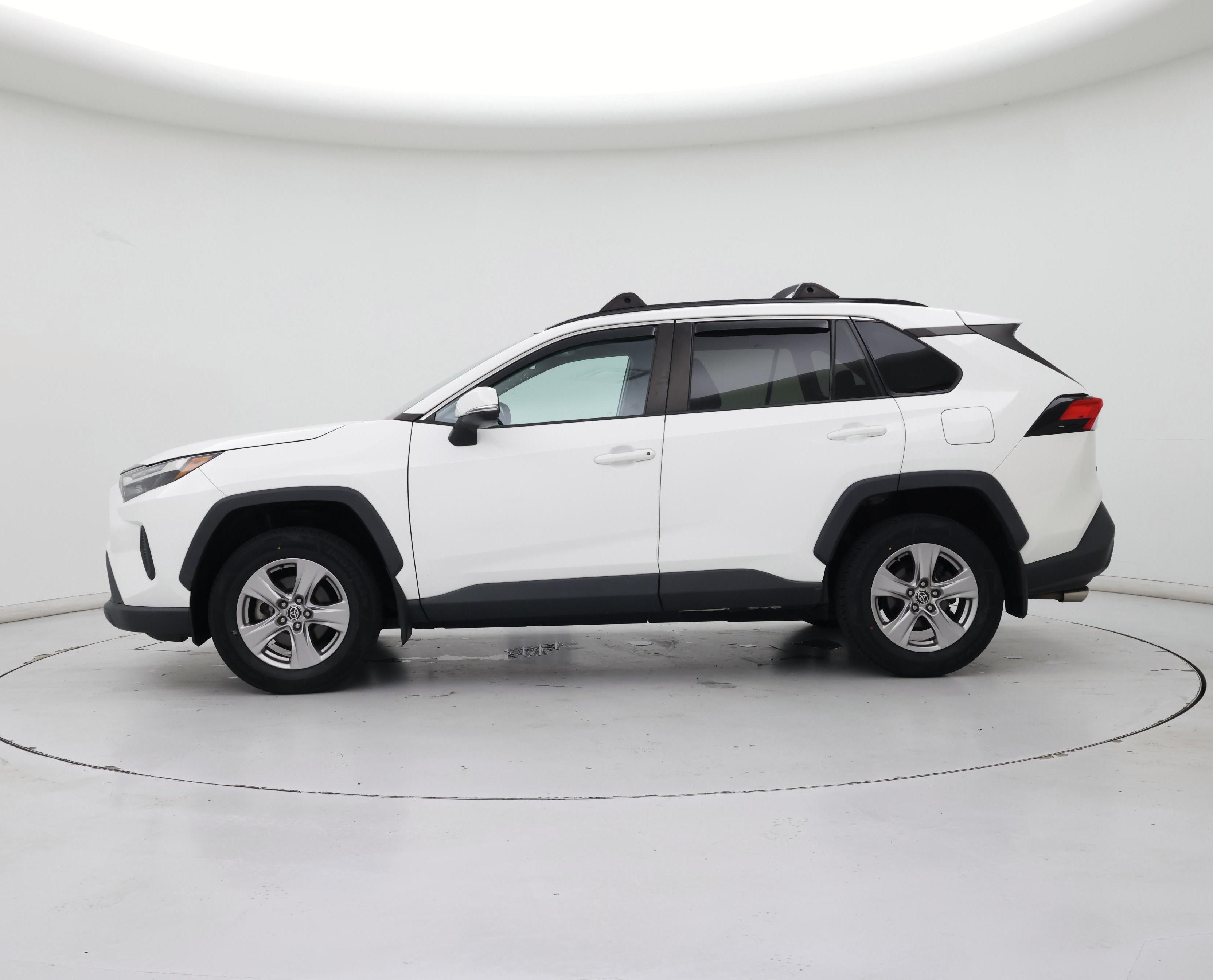 Thumbnail: 2022 Toyota RAV4 - 3