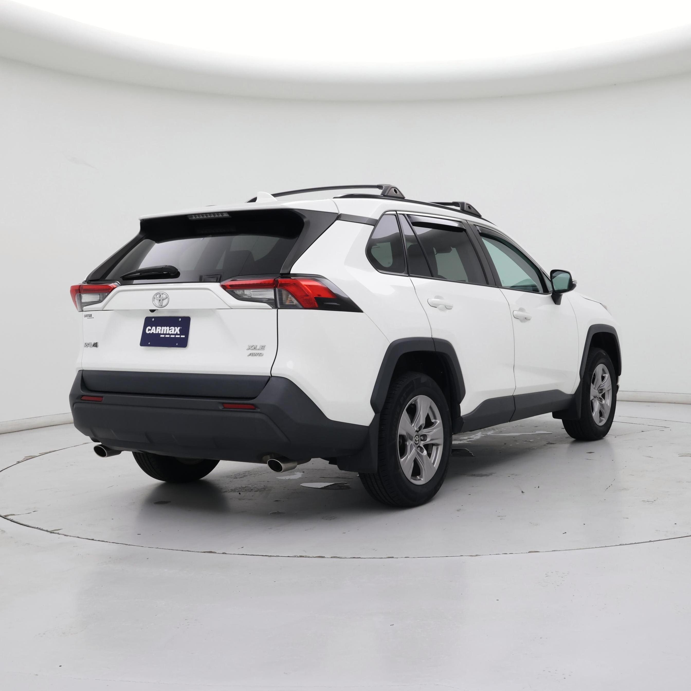 Thumbnail: 2022 Toyota RAV4 - 8