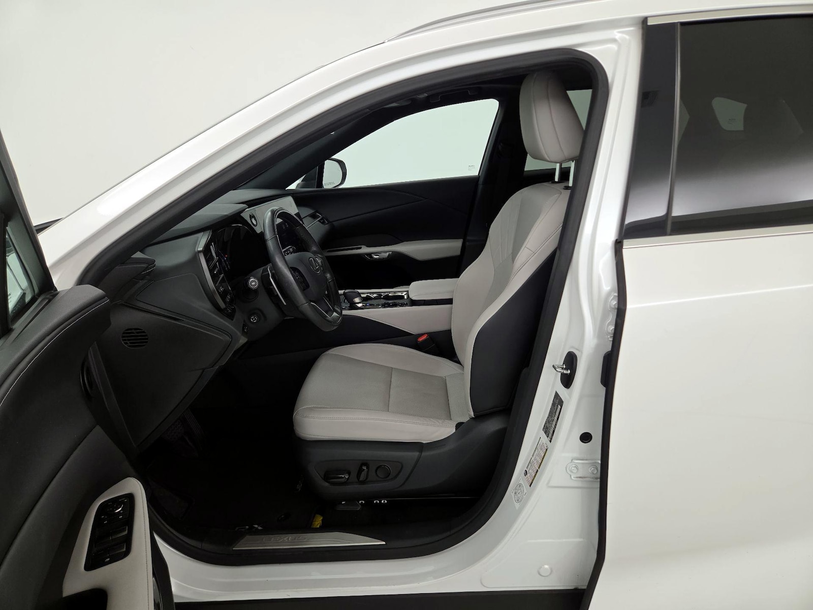 2023 Lexus RX 350 - Photo 12