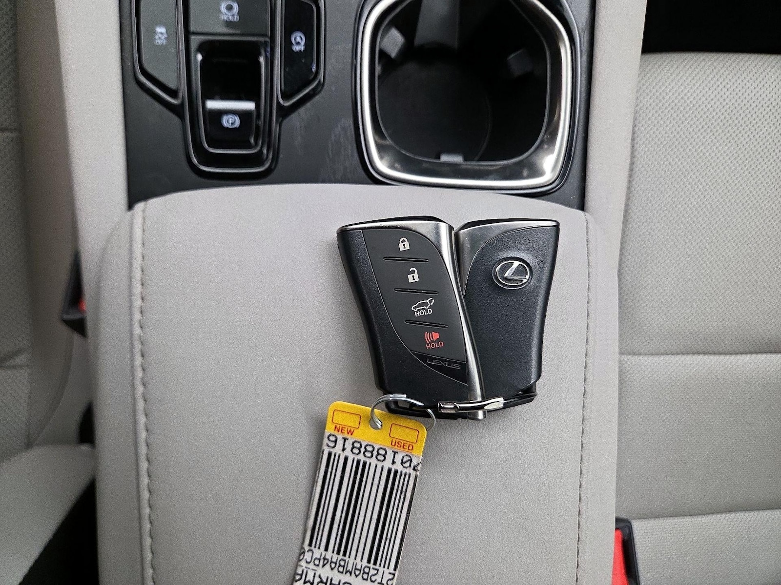 2023 Lexus RX 350 - Photo 23