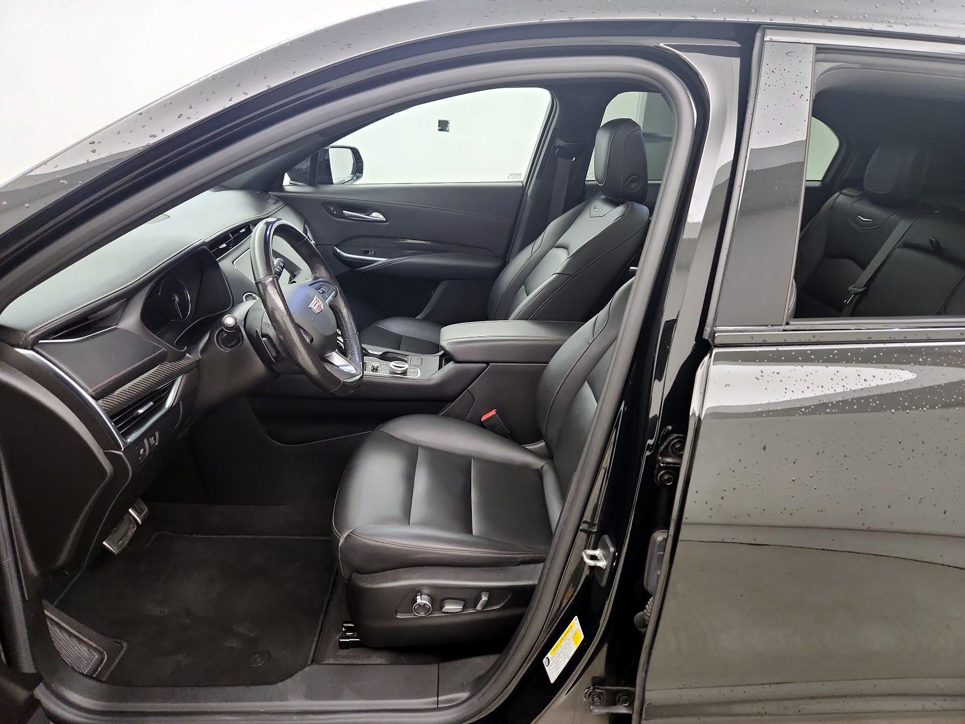 Thumbnail: 2021 Cadillac XT4 - 9