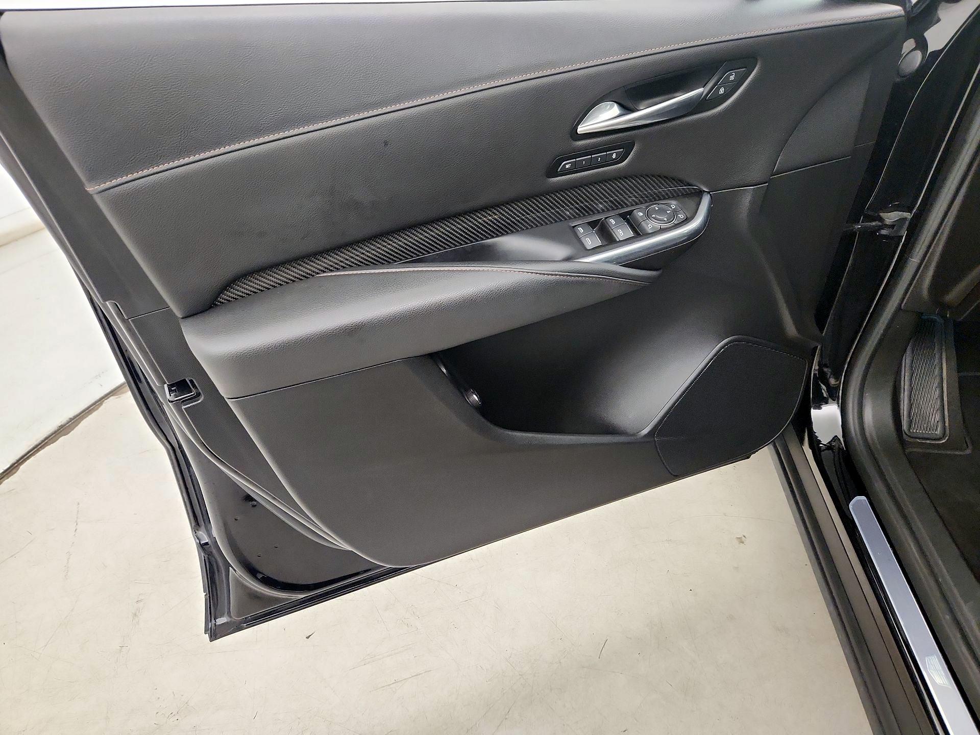 Thumbnail: 2021 Cadillac XT4 - 10