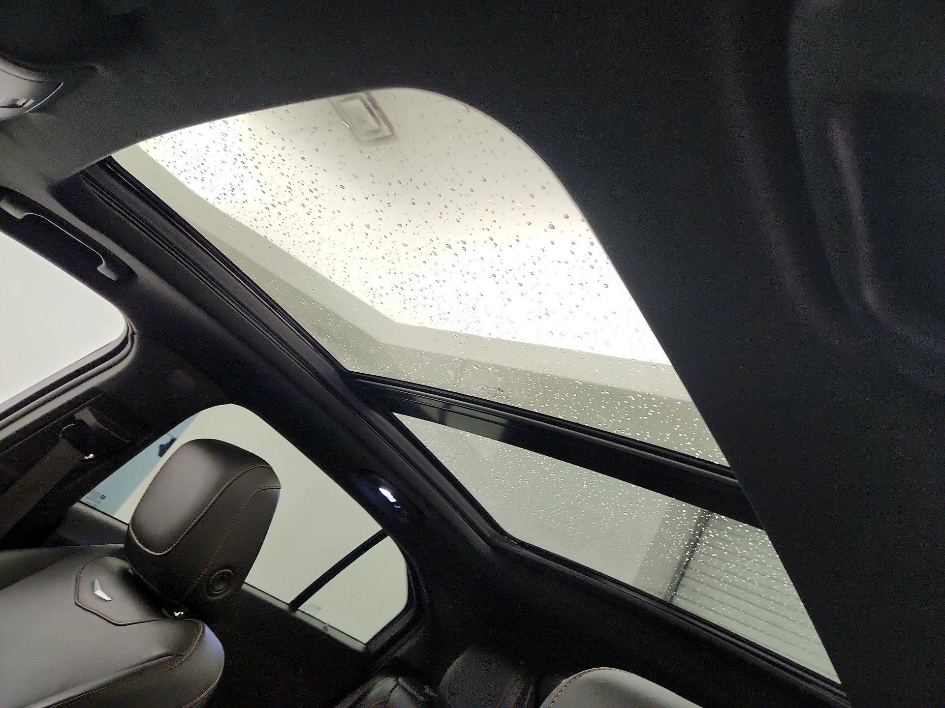 Thumbnail: 2021 Cadillac XT4 - 17