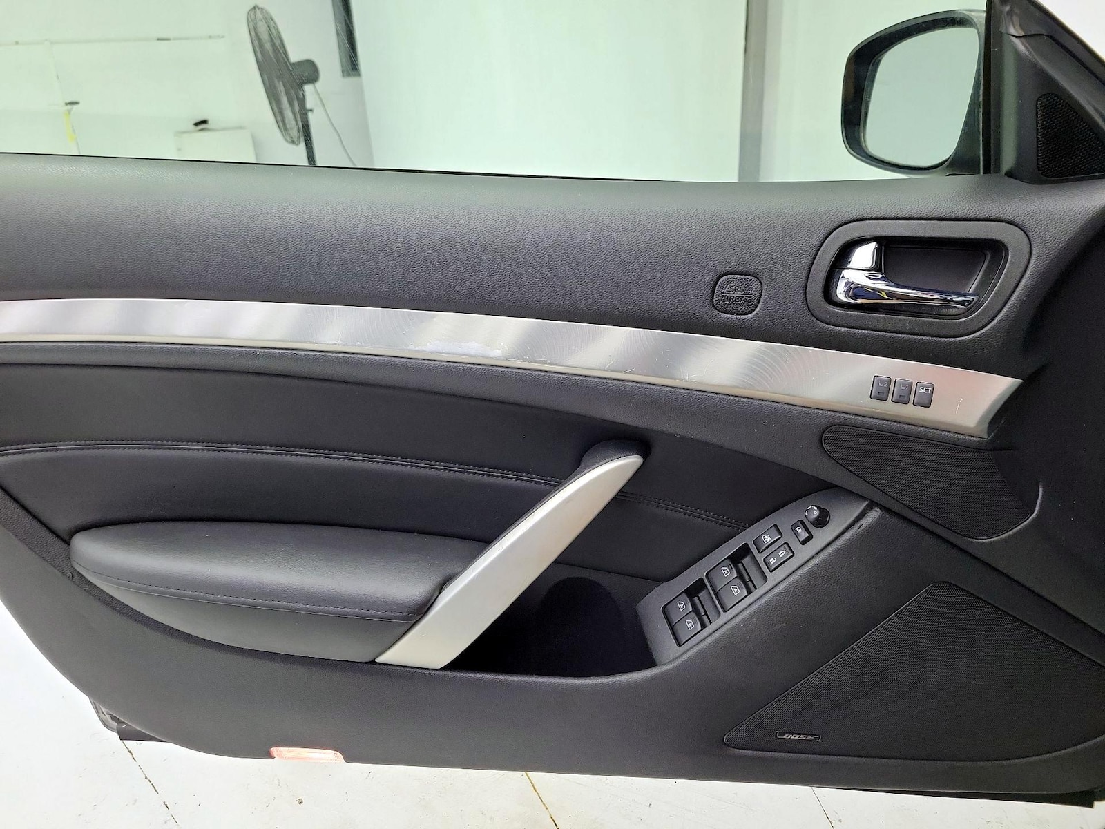 2014 INFINITI Q60 Convertible Base - Photo 13