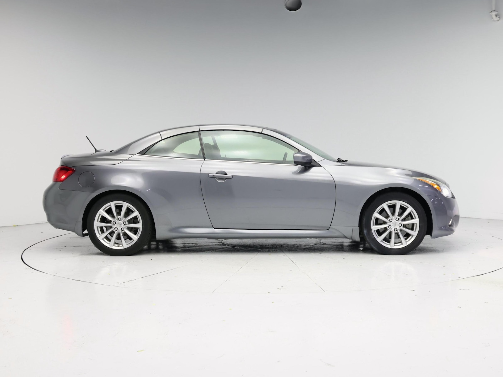 2014 INFINITI Q60 Convertible Base - Photo 8