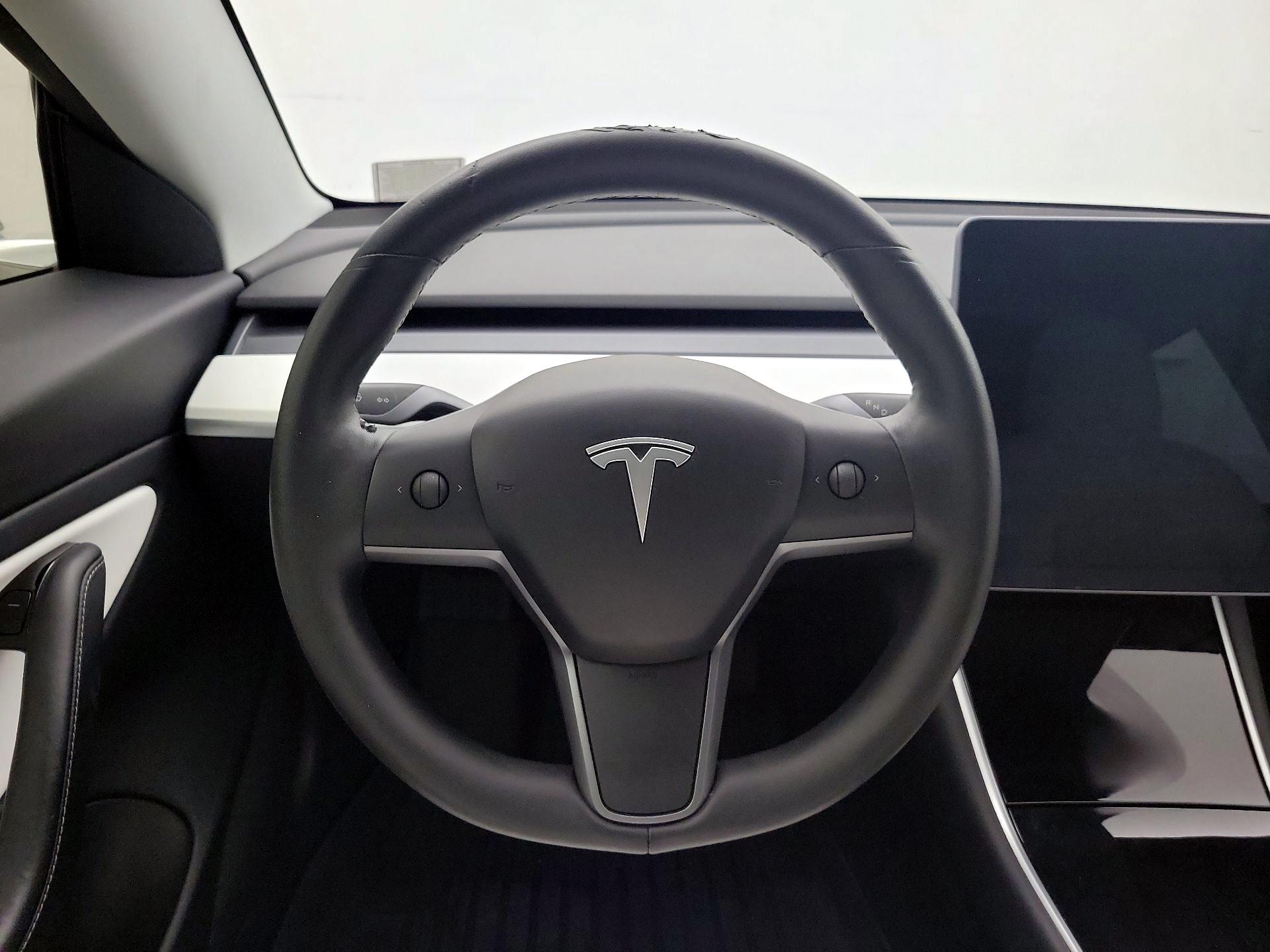 Thumbnail: 2019 Tesla Model 3 - 10
