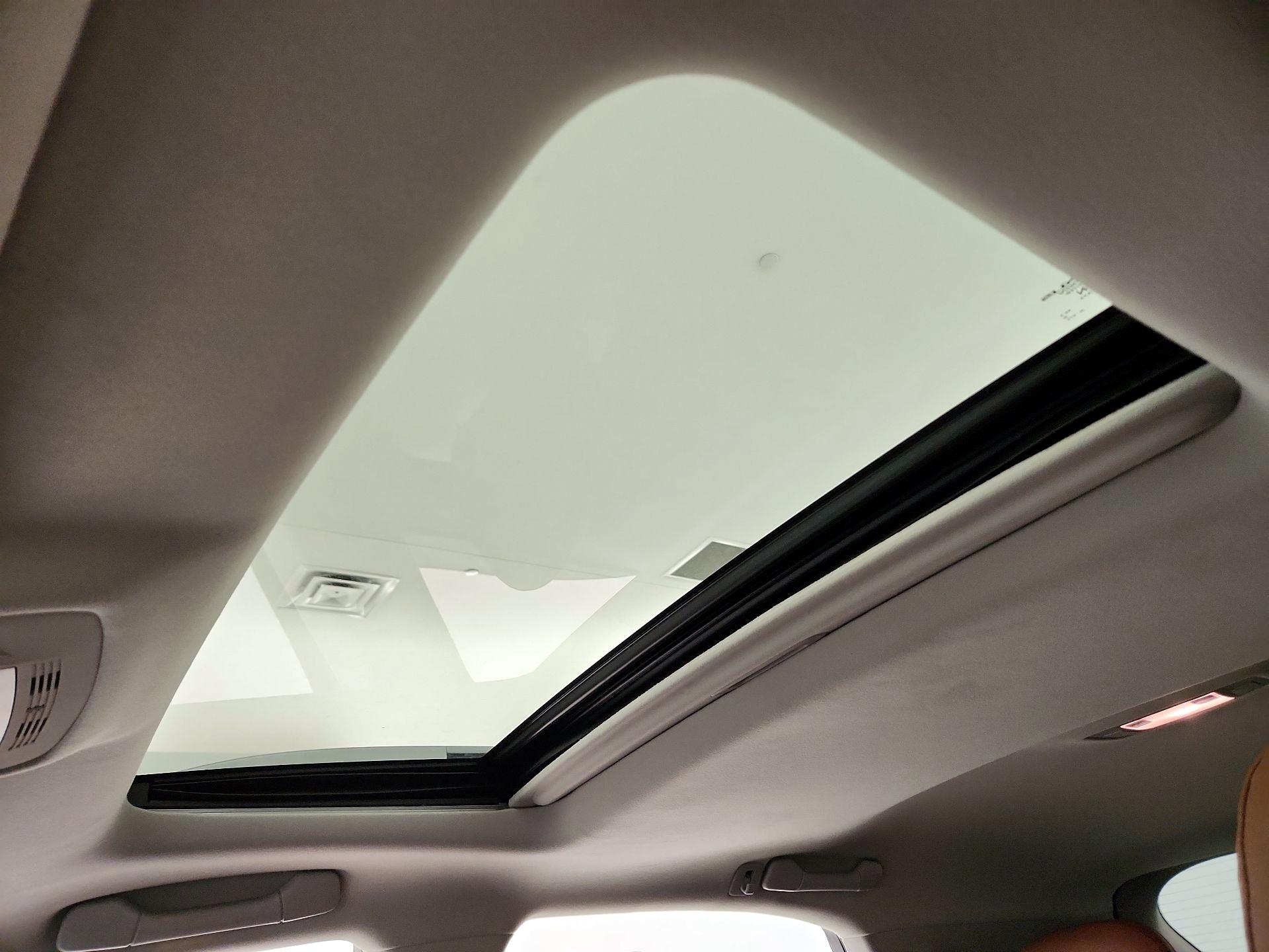 Thumbnail: 2015 Lexus RX - 20