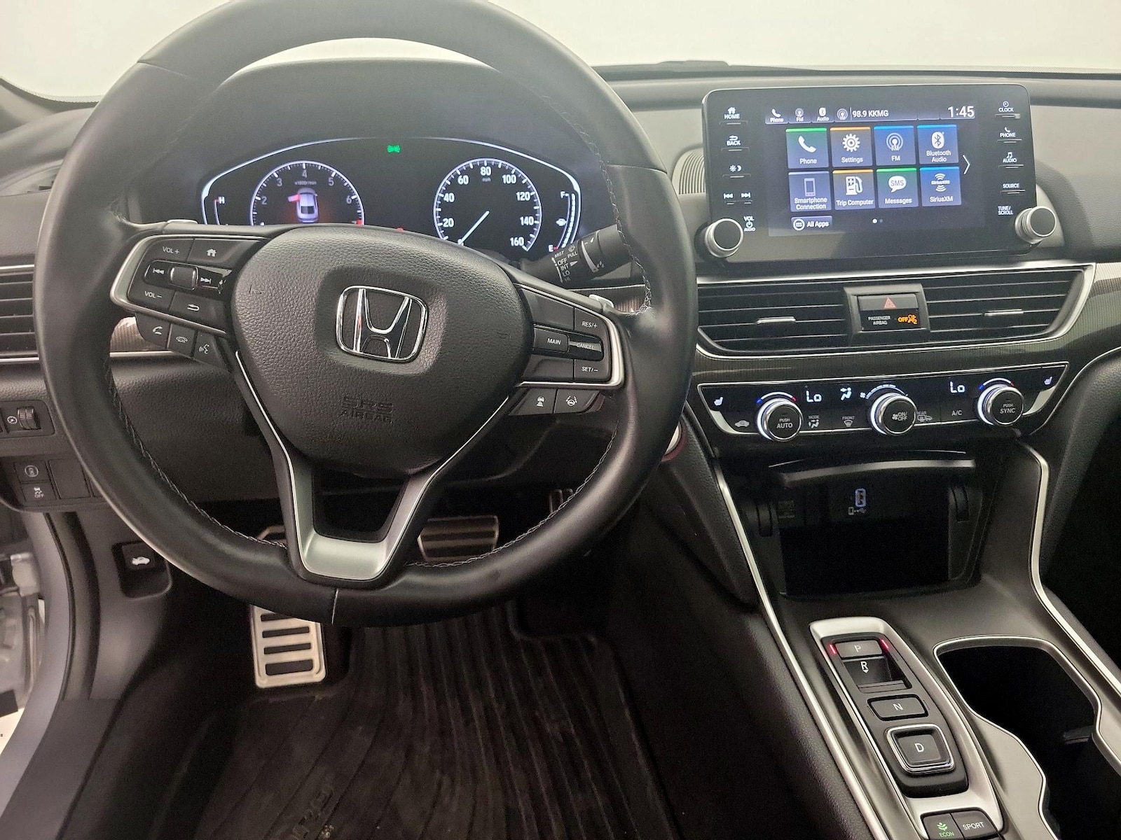Apple CarPlay® & Android Auto™