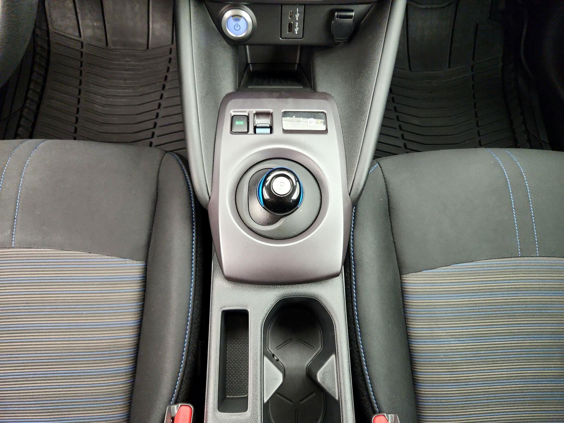 Thumbnail: 2023 Nissan Leaf - 17
