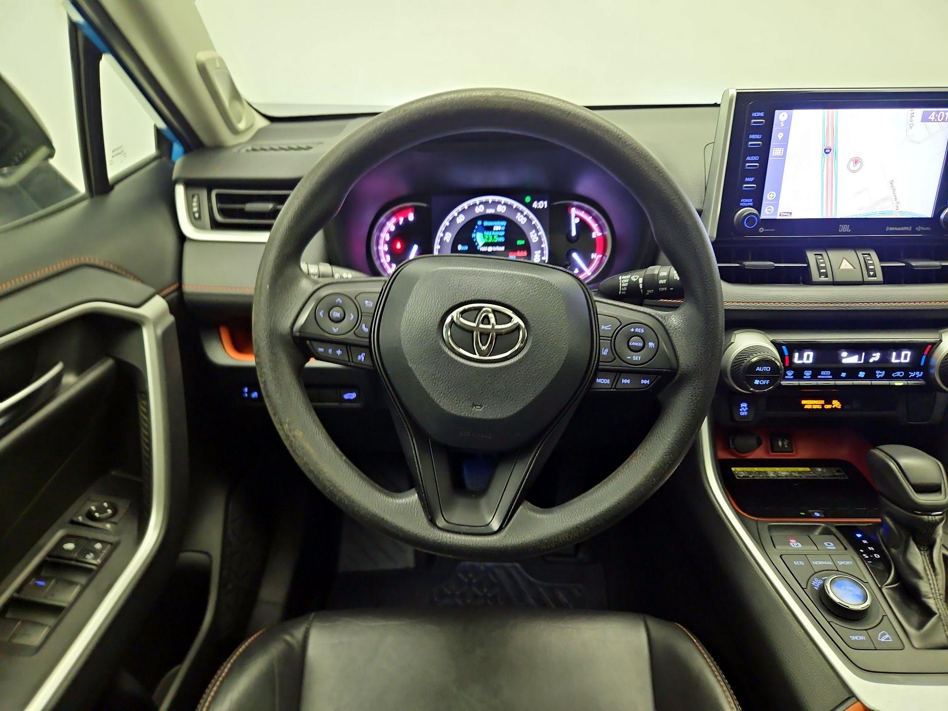 Thumbnail: 2019 Toyota RAV4 - 10