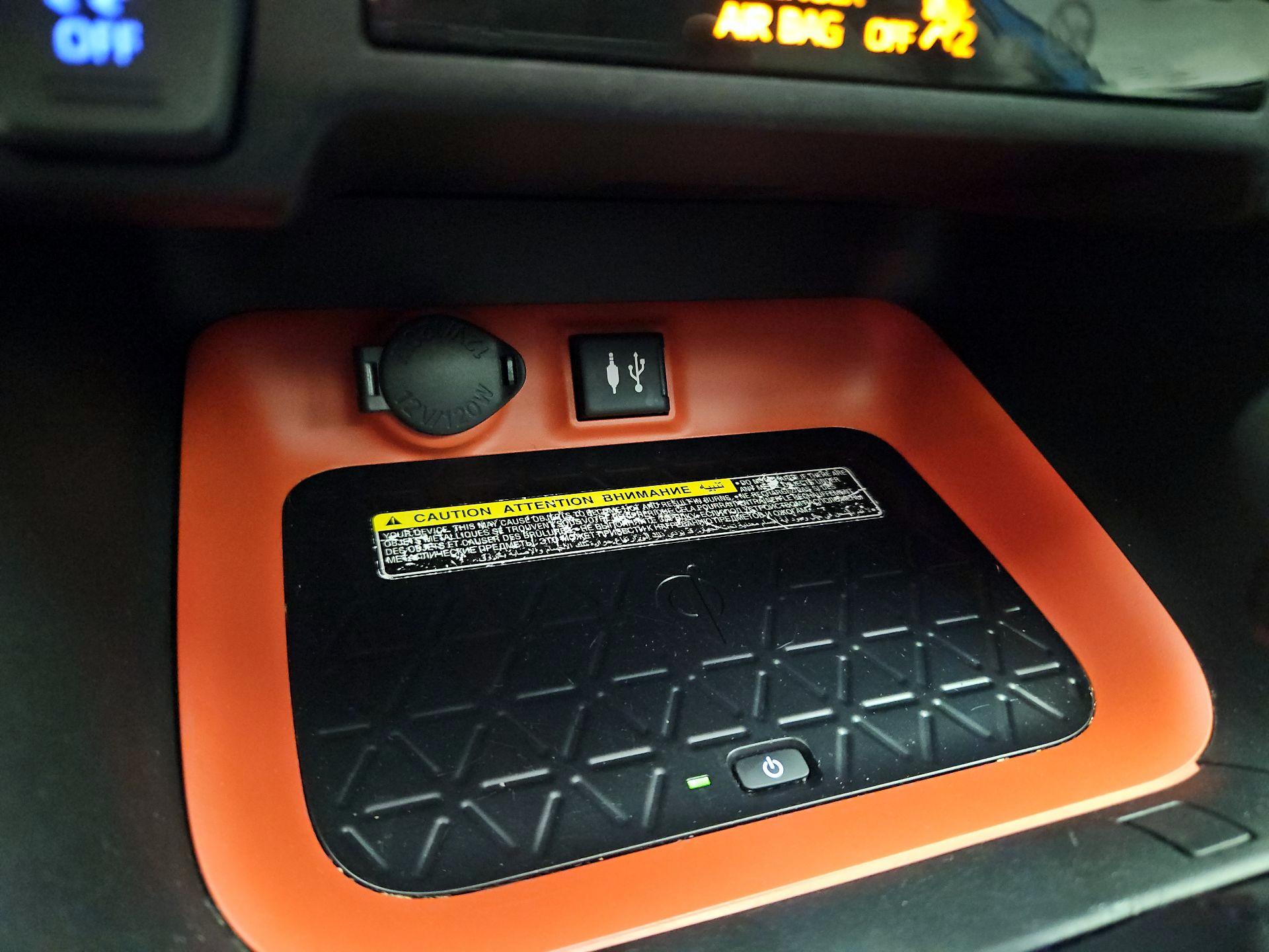 Thumbnail: 2019 Toyota RAV4 - 19