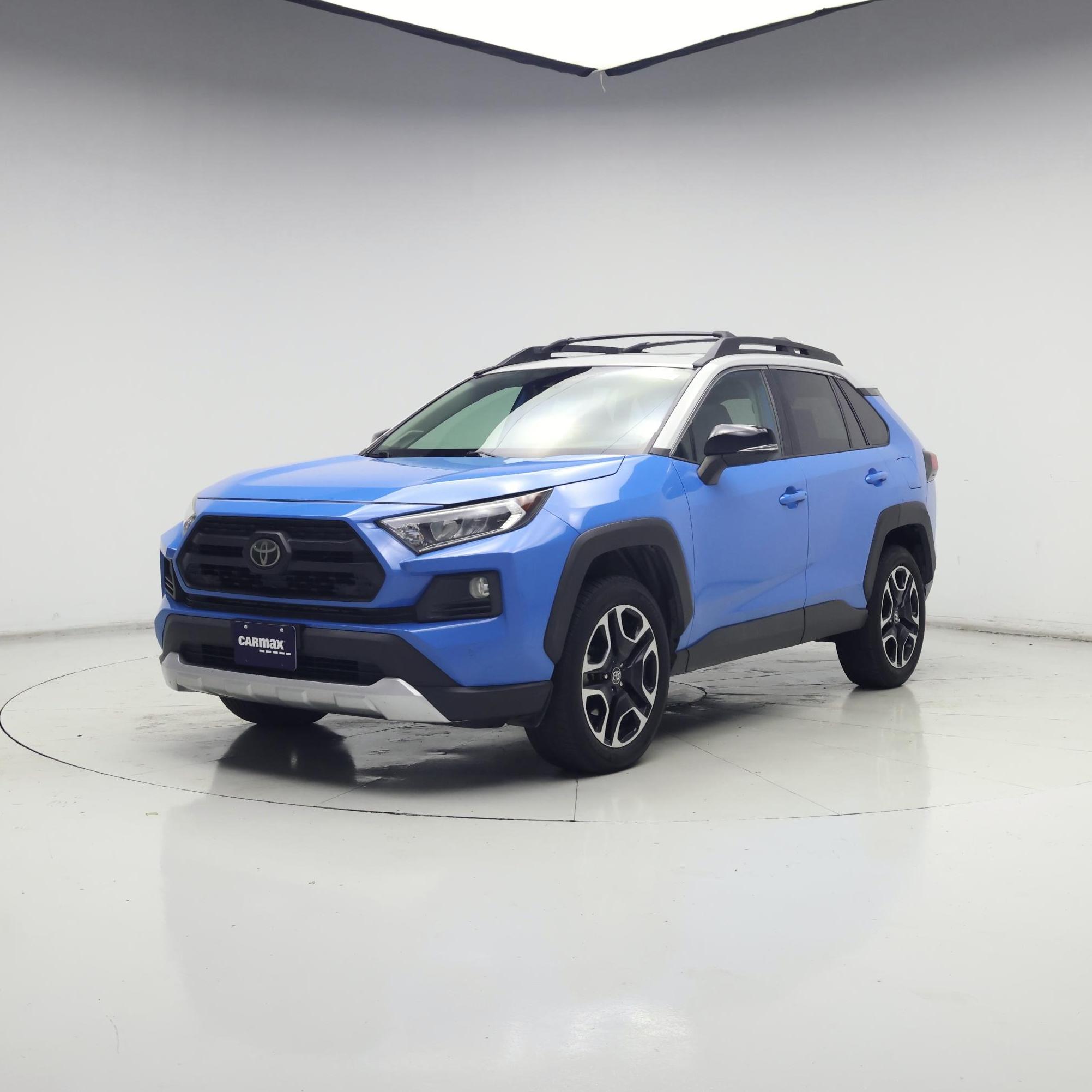 Thumbnail: 2019 Toyota RAV4 - 4