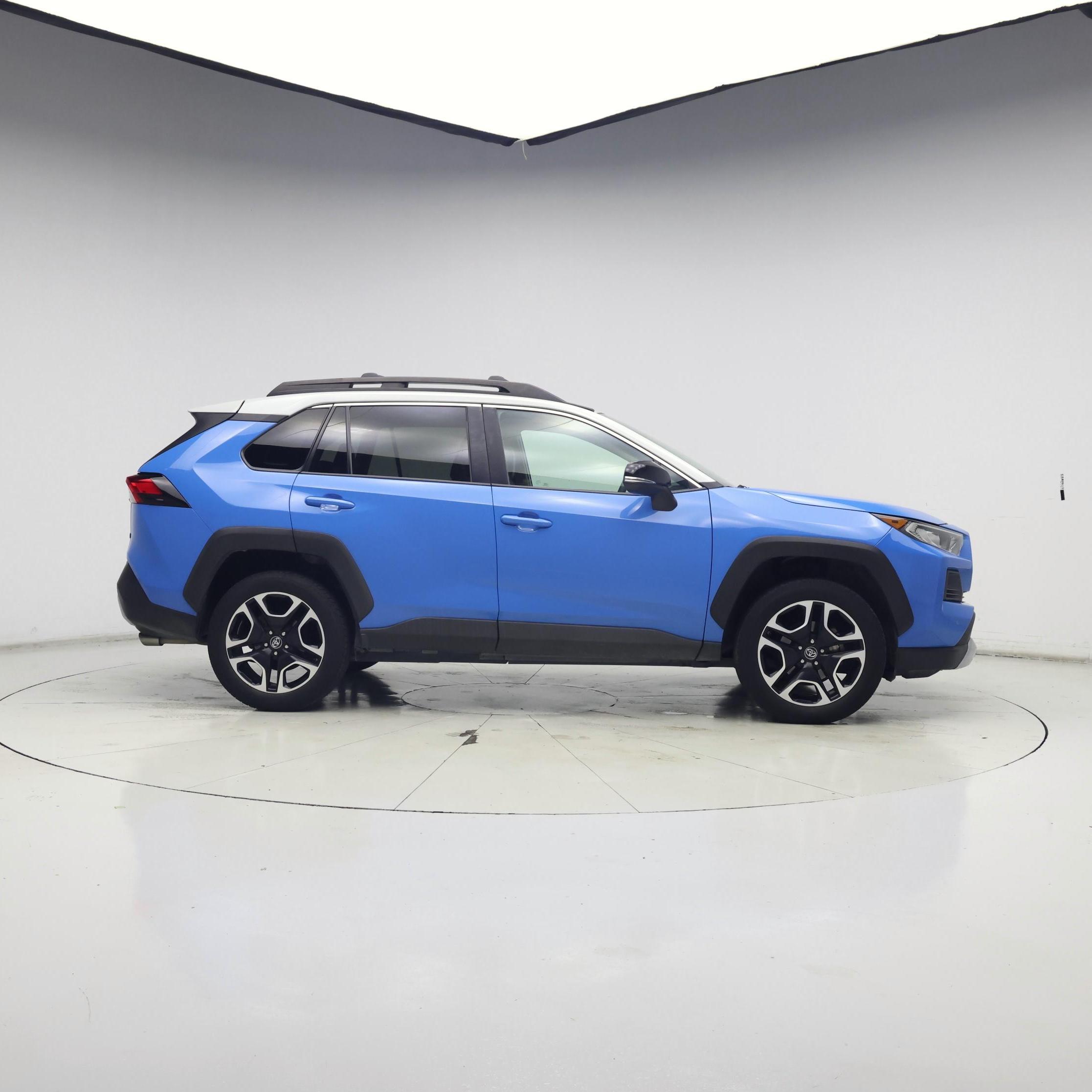 Thumbnail: 2019 Toyota RAV4 - 7