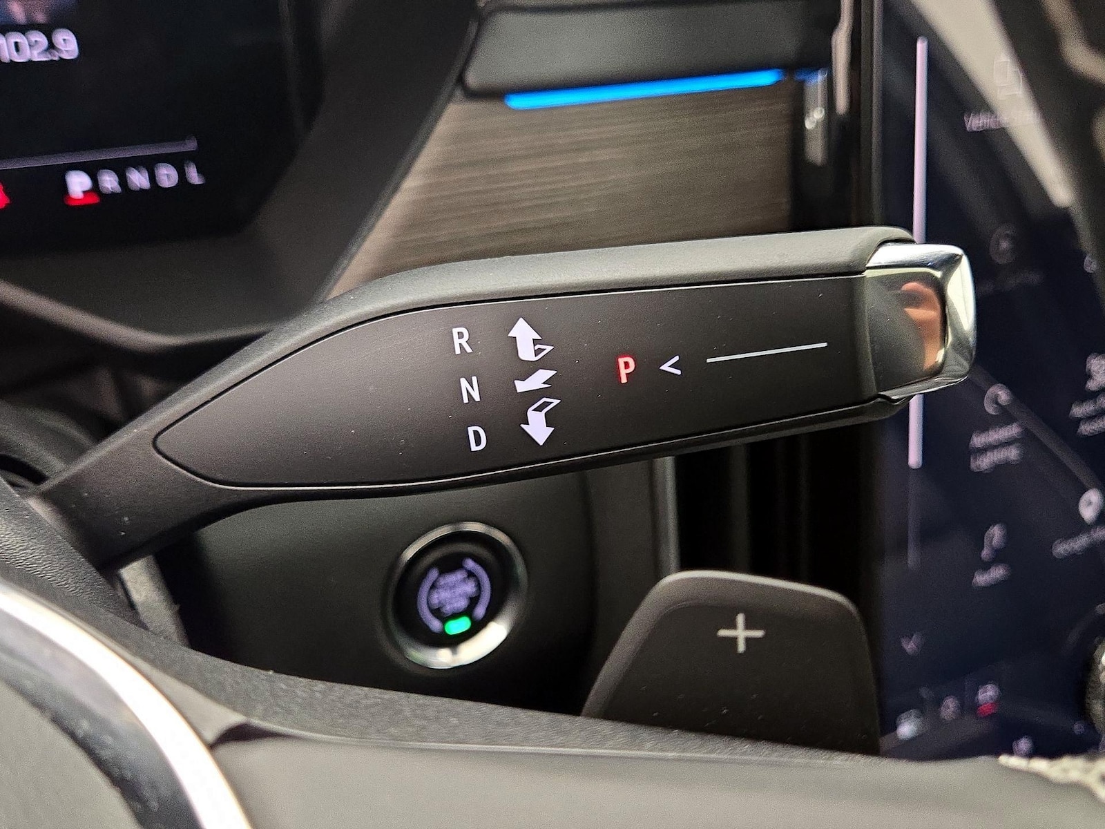 2026 GMC Acadia Denali - Photo 18