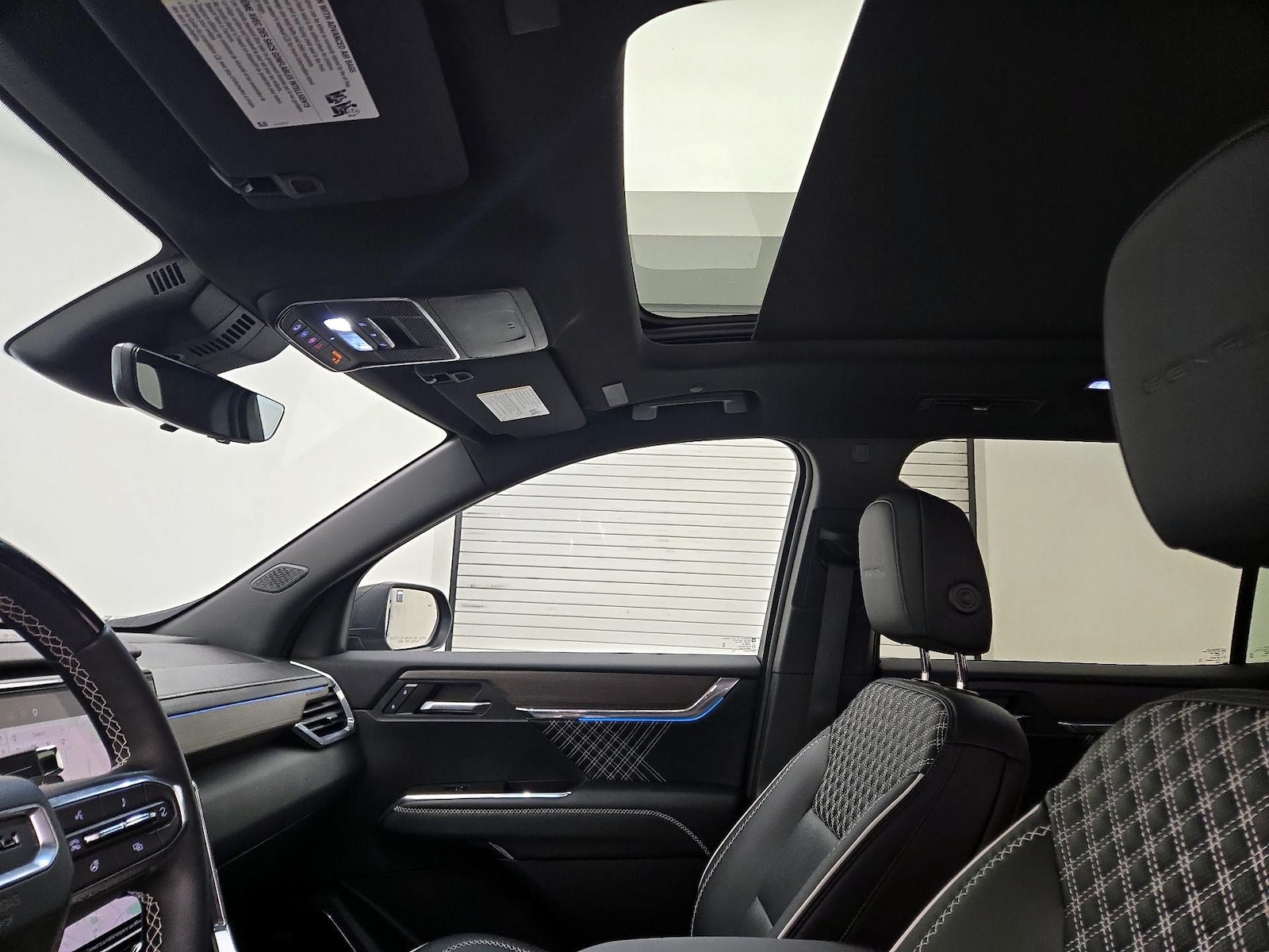 2026 GMC Acadia Denali - Photo 20