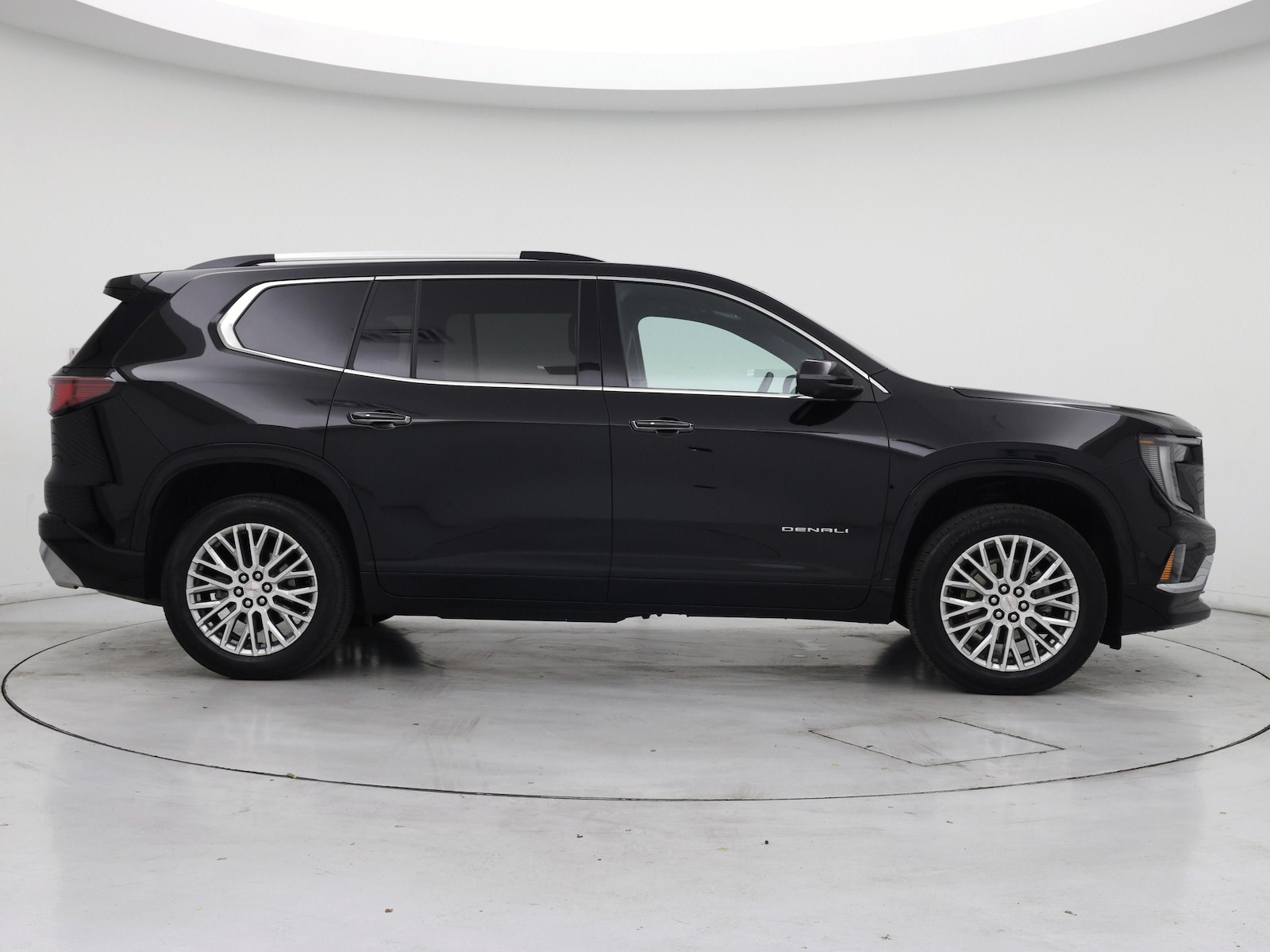 2026 GMC Acadia Denali - Photo 8