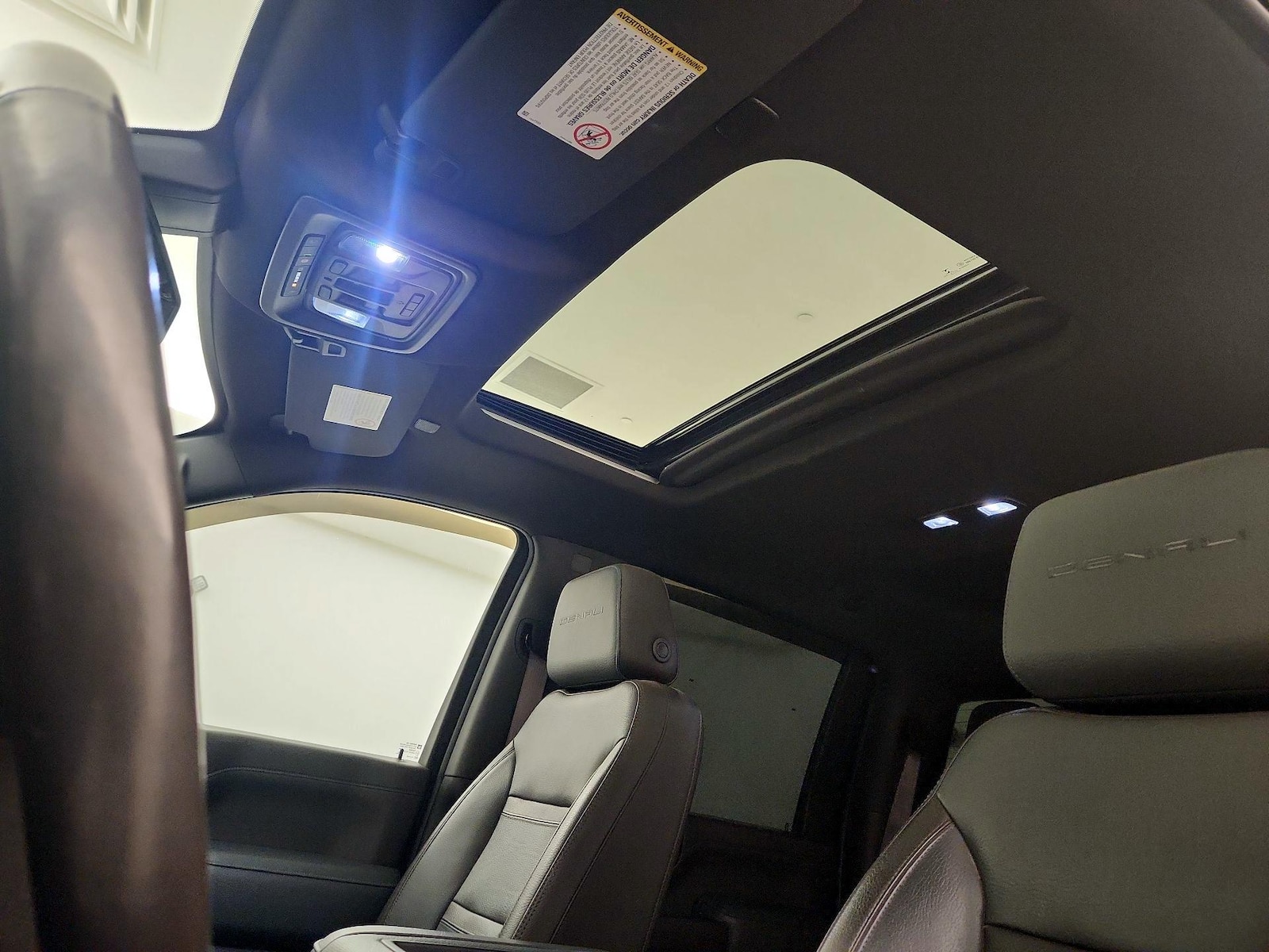 Sunroof(s) & Overhead Airbags