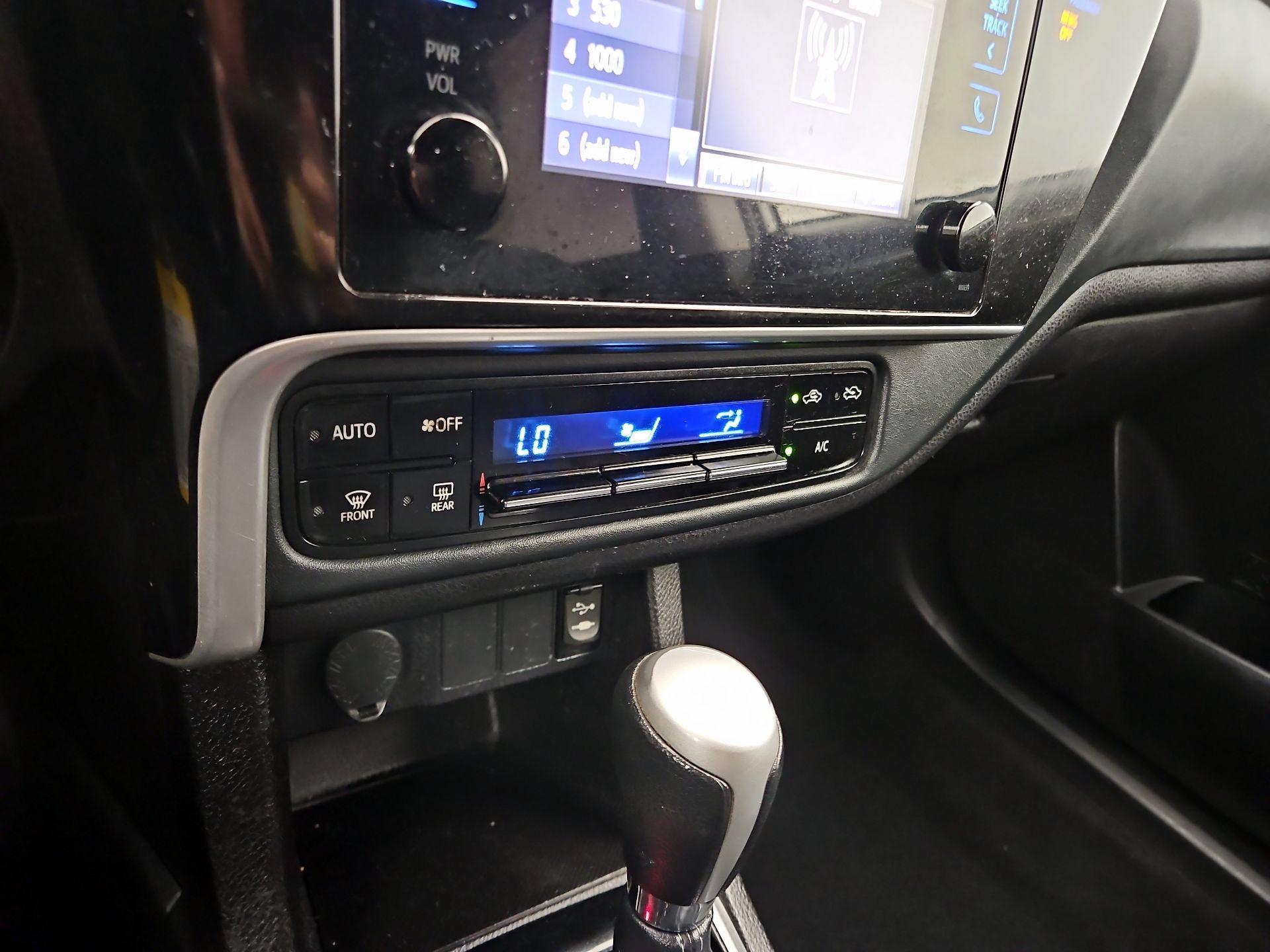 Thumbnail: 2019 Toyota Corolla - 16