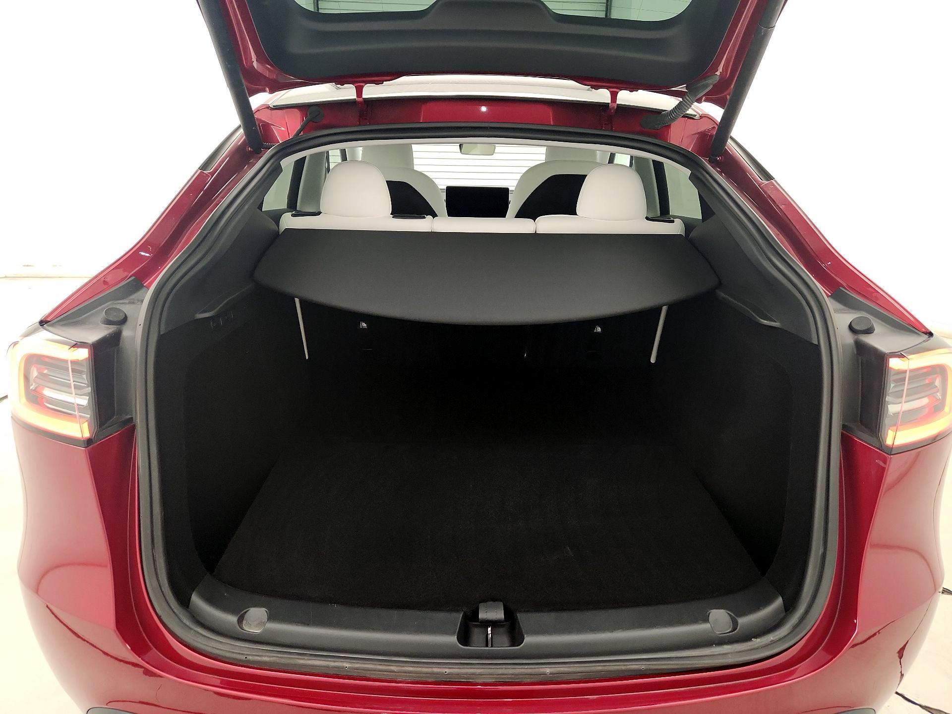 Thumbnail: 2024 Tesla Model Y - 18