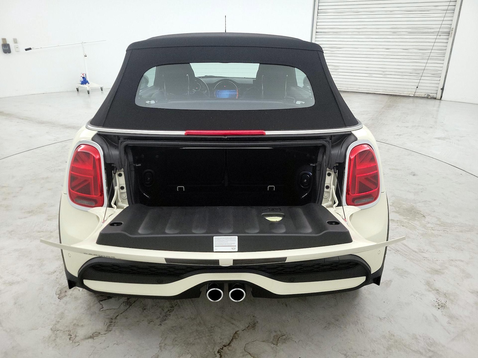 2022 MINI Convertible S - Photo 22