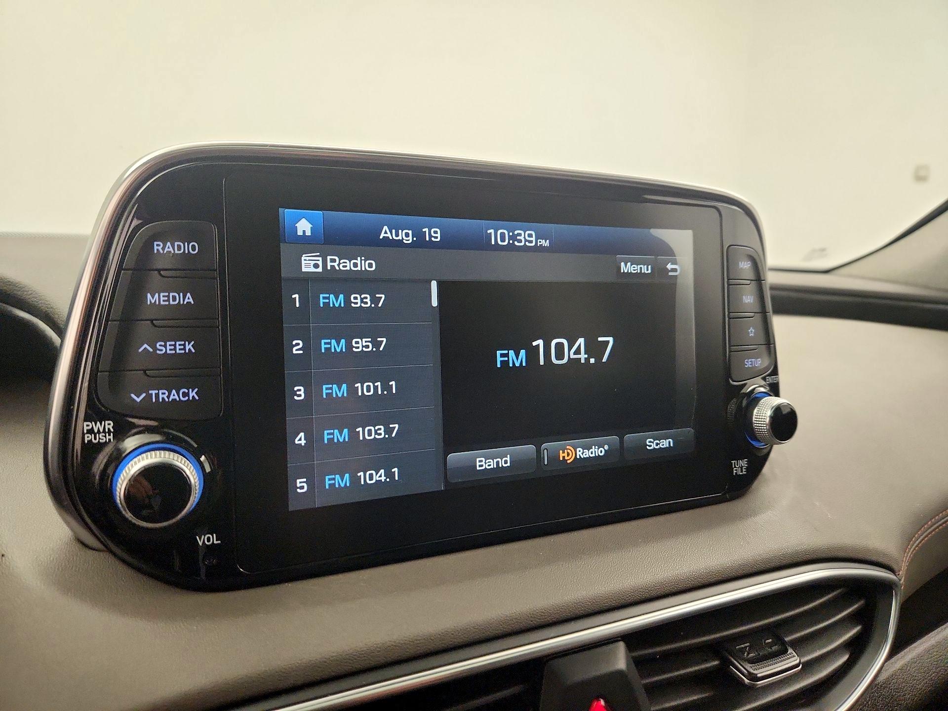 Thumbnail: 2019 Hyundai Santa Fe - 16