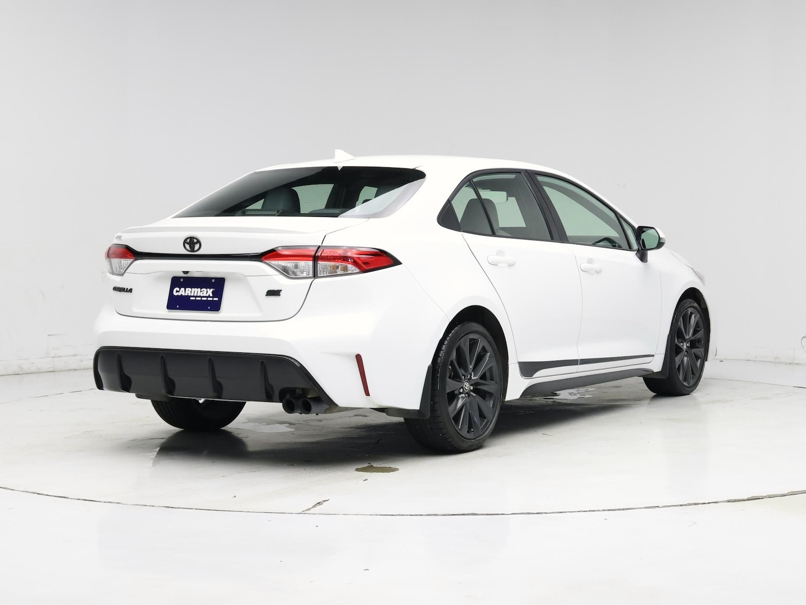 2025 Toyota Corolla SE - Photo 9