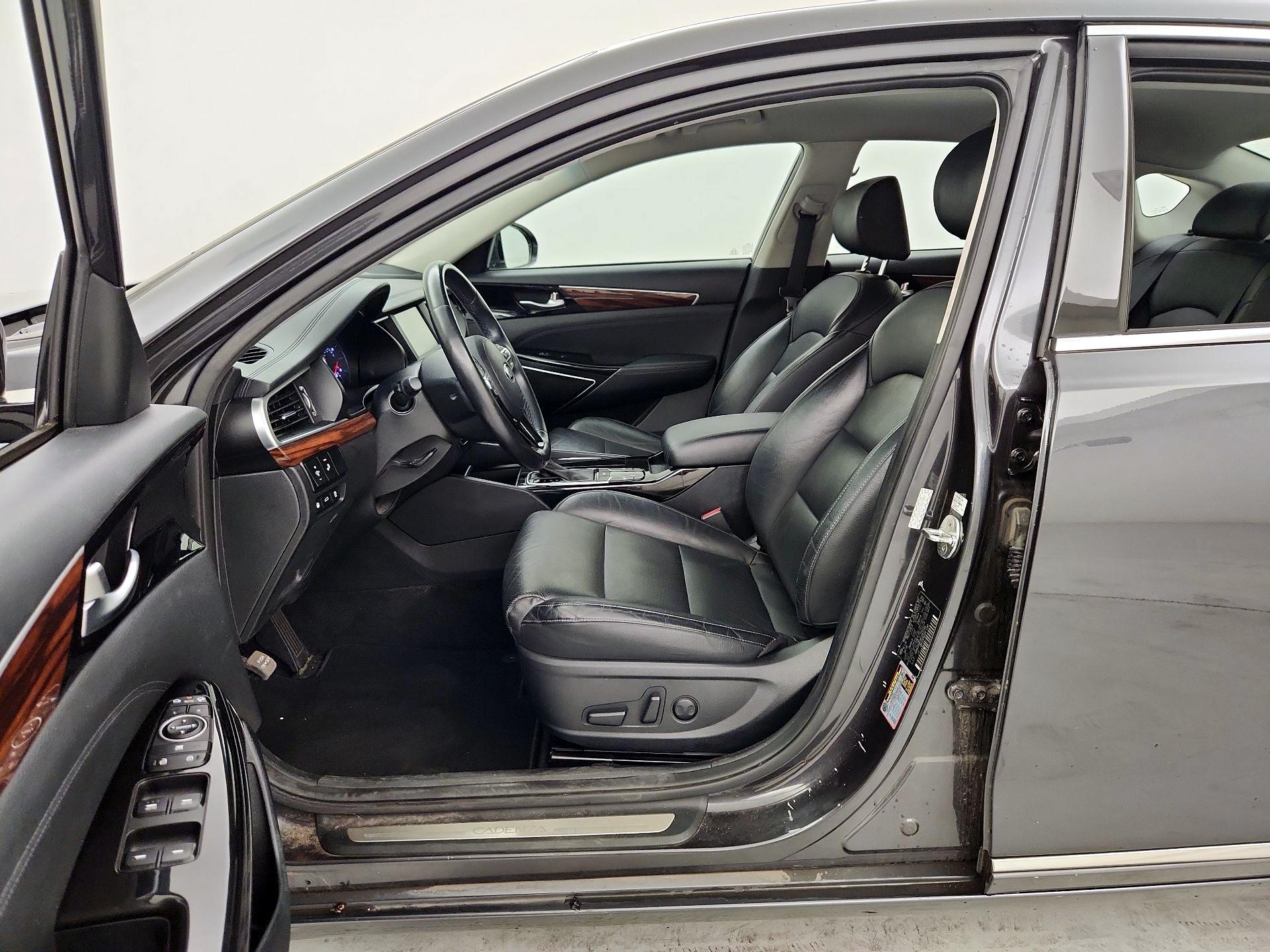 Thumbnail: 2019 Kia Cadenza - 11
