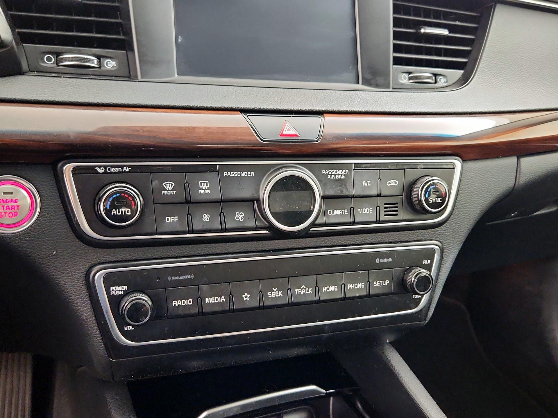 Thumbnail: 2019 Kia Cadenza - 16