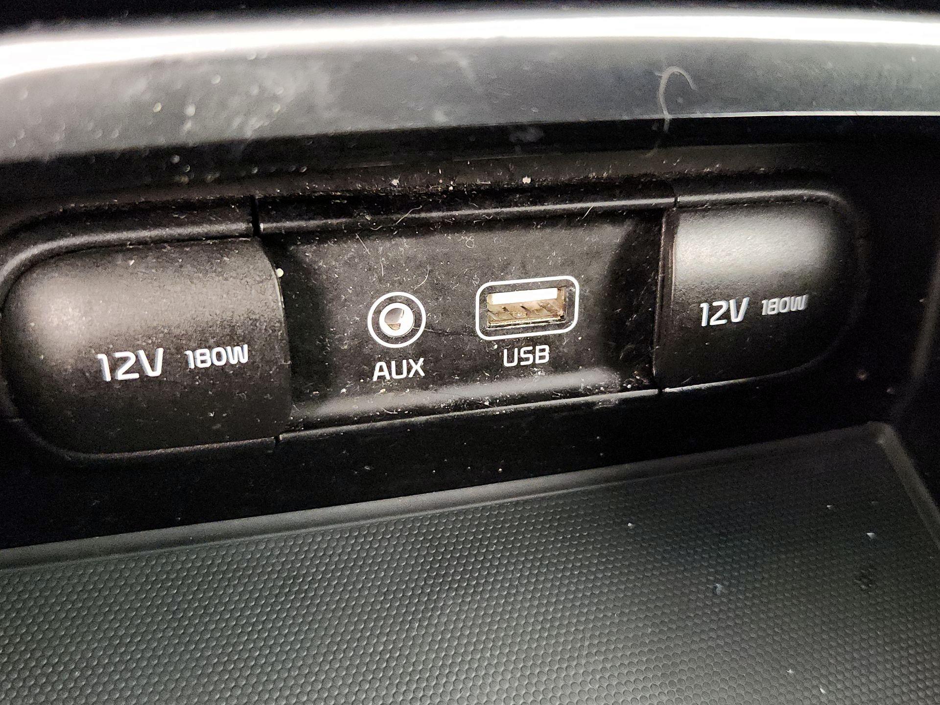 Thumbnail: 2019 Kia Cadenza - 18