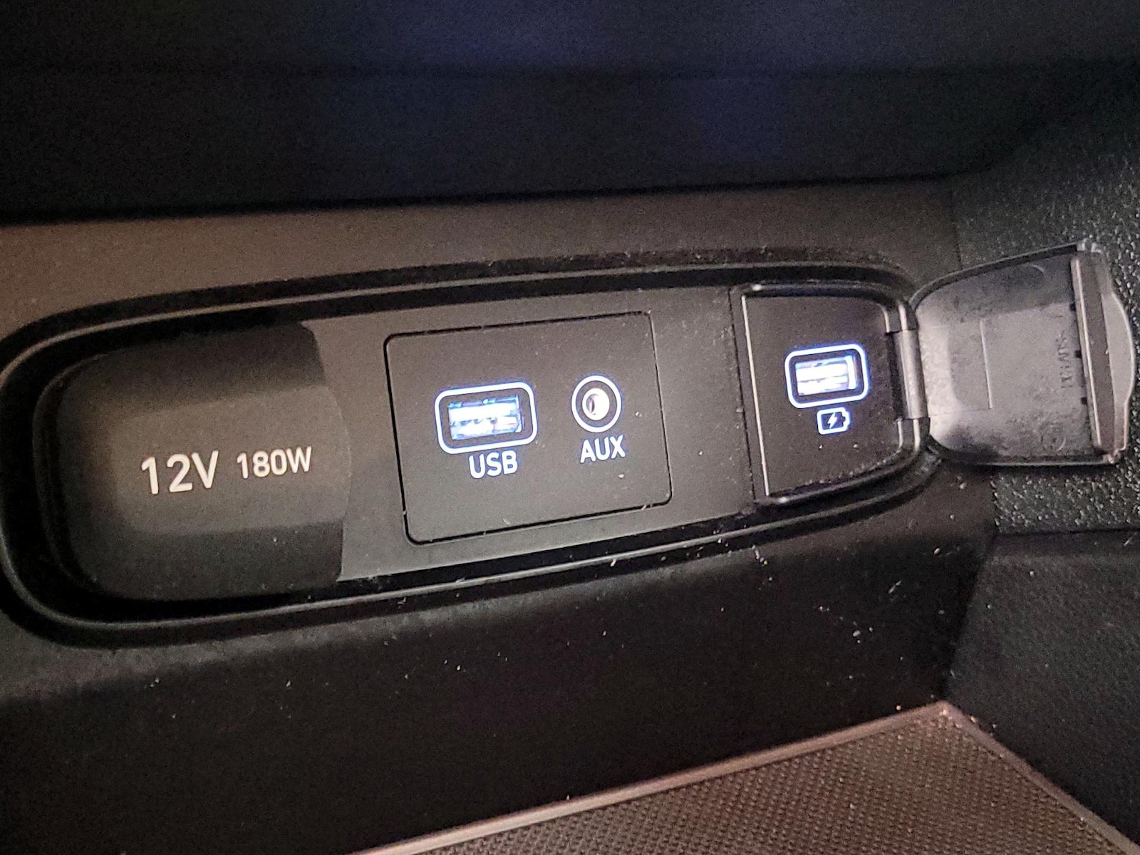 2020 Hyundai Santa Fe SEL - Photo 19