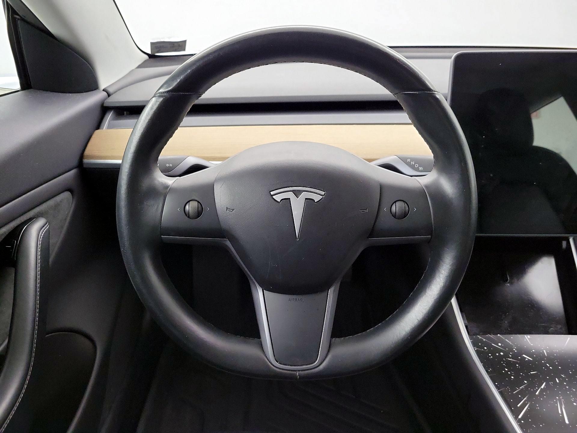 Thumbnail: 2019 Tesla Model 3 - 10