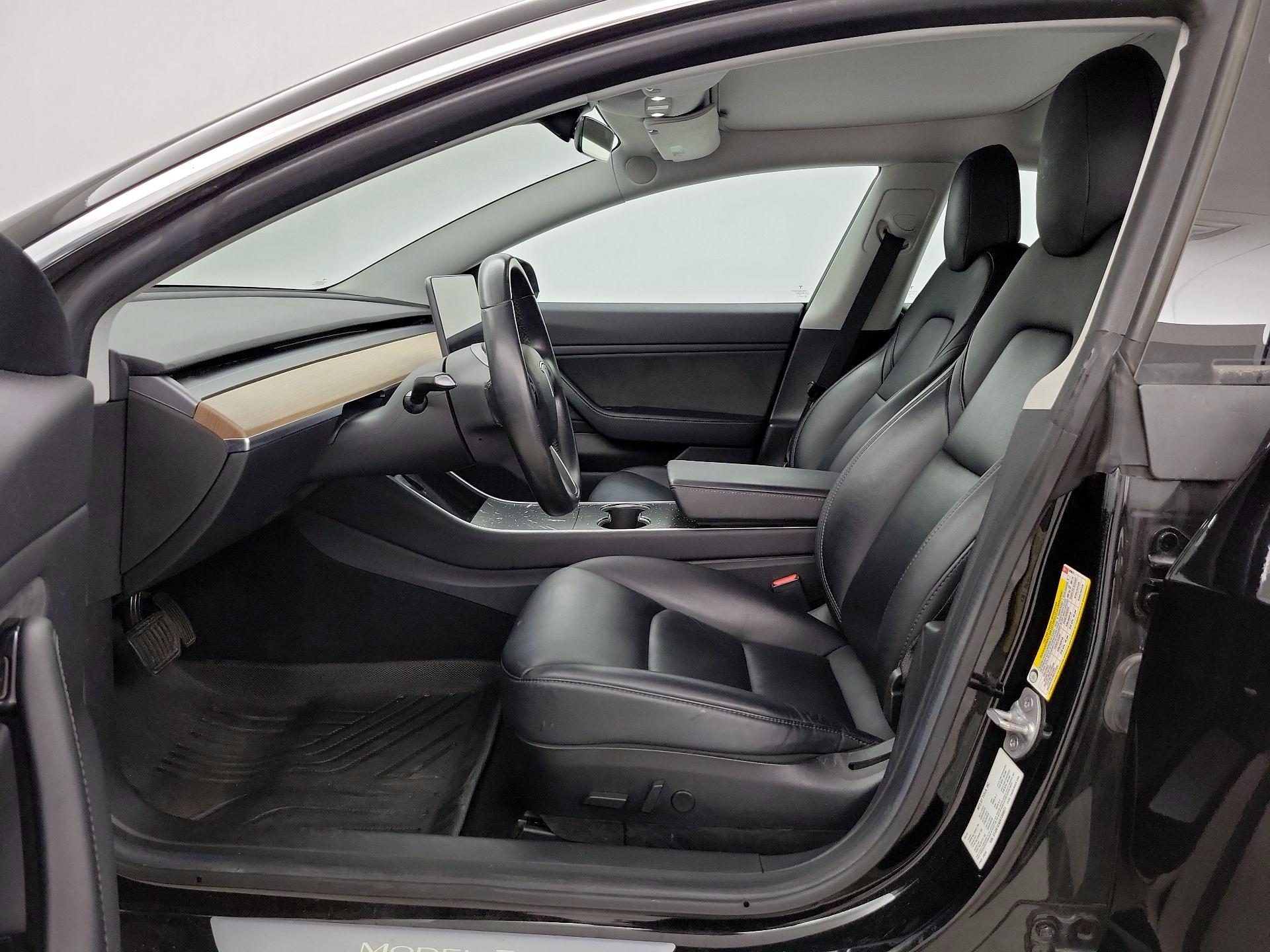 Thumbnail: 2019 Tesla Model 3 - 11