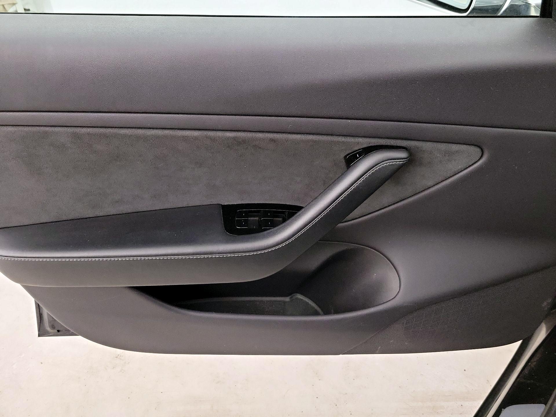 Thumbnail: 2019 Tesla Model 3 - 12