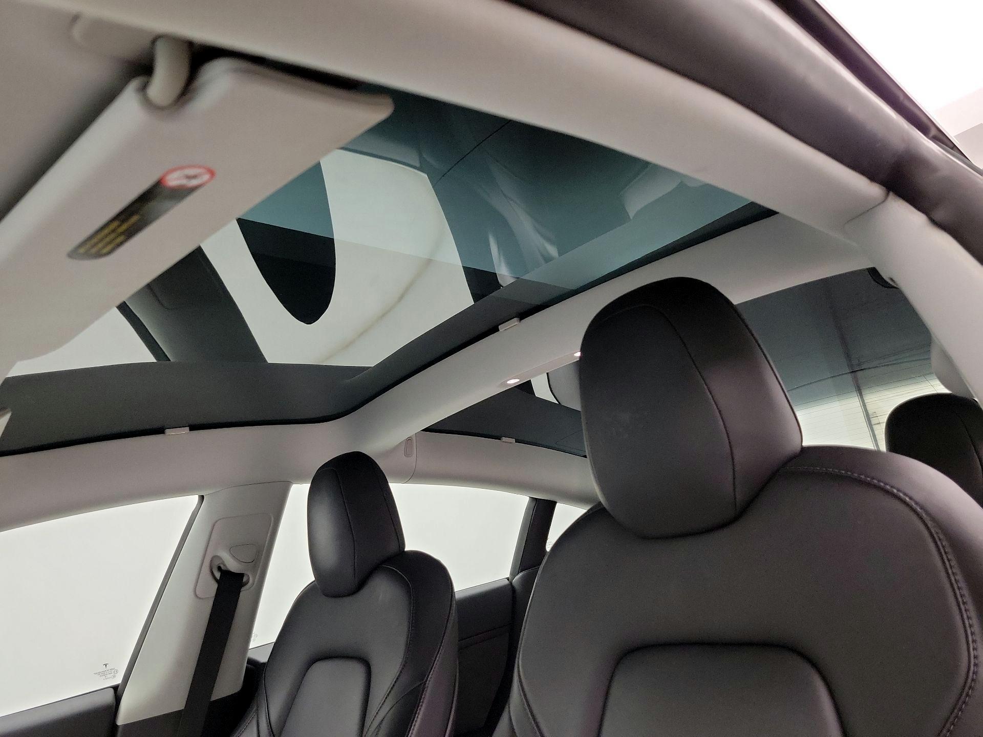Thumbnail: 2019 Tesla Model 3 - 19