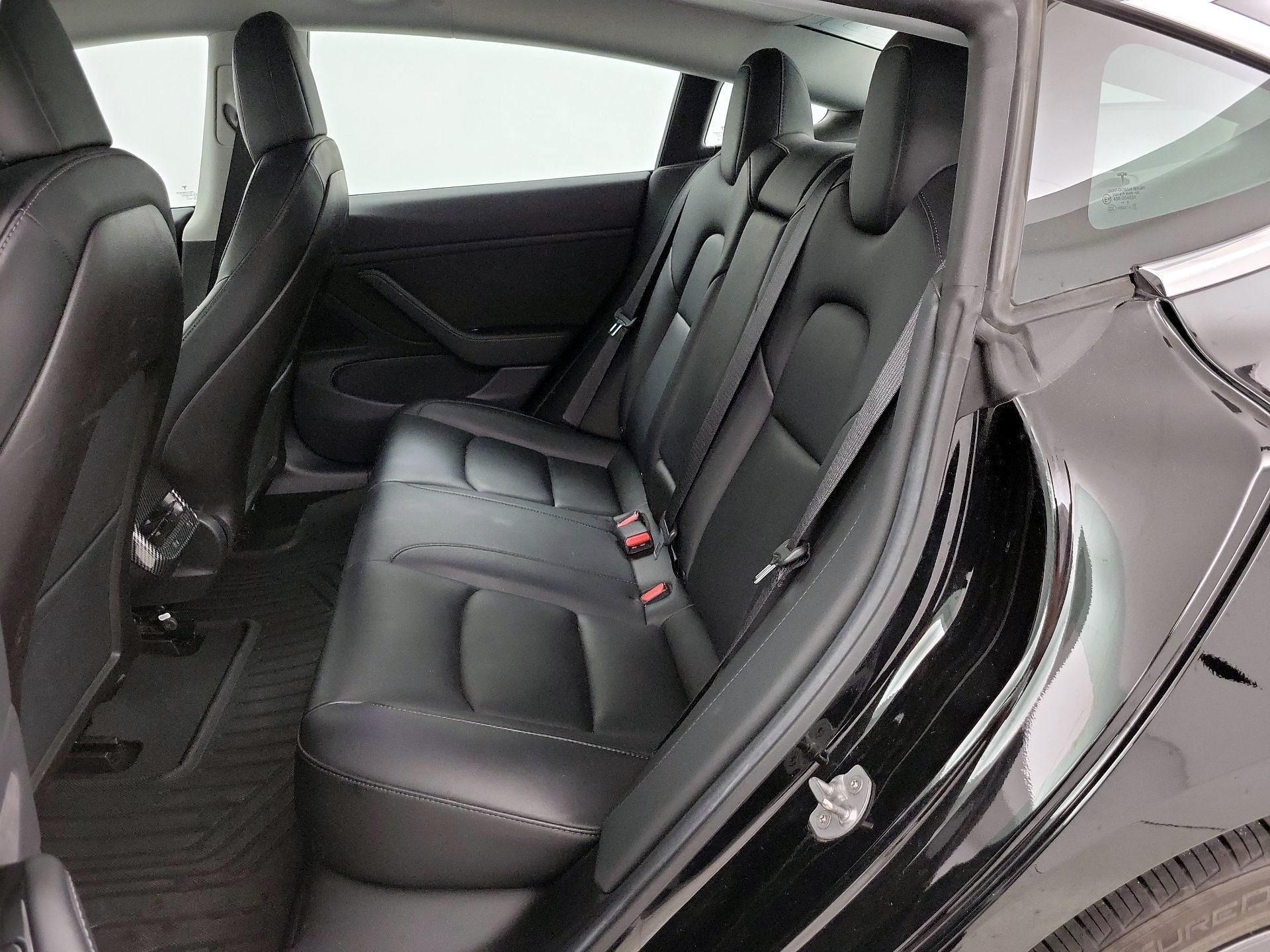 Thumbnail: 2019 Tesla Model 3 - 20