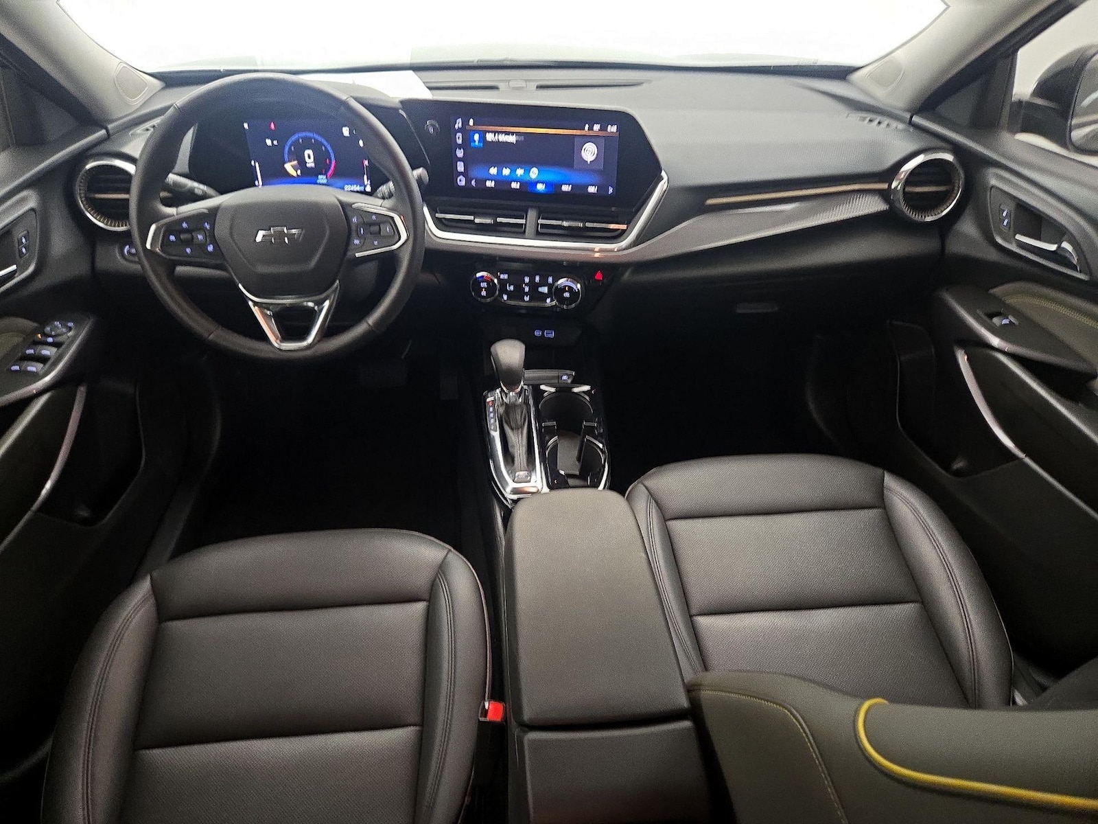 2025 Chevrolet Trax Activ - Photo 10