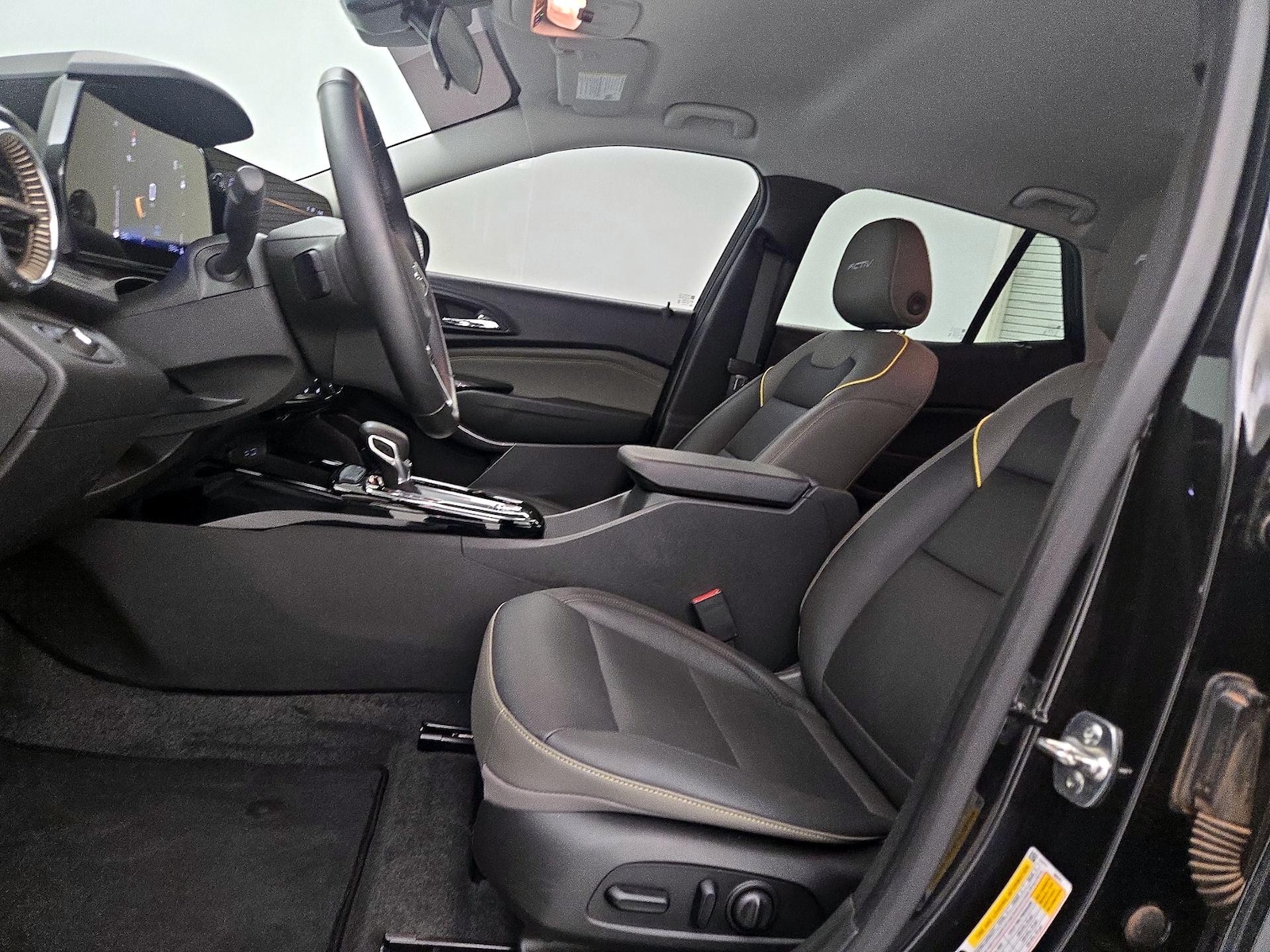 2025 Chevrolet Trax Activ - Photo 12