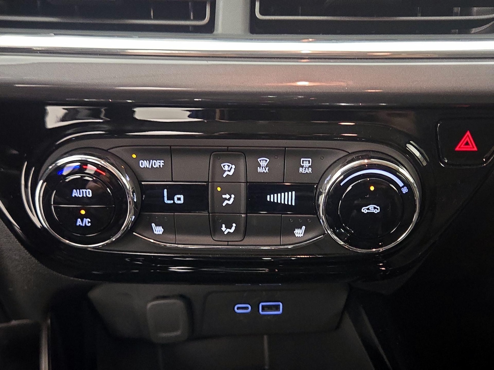 2025 Chevrolet Trax Activ - Photo 17