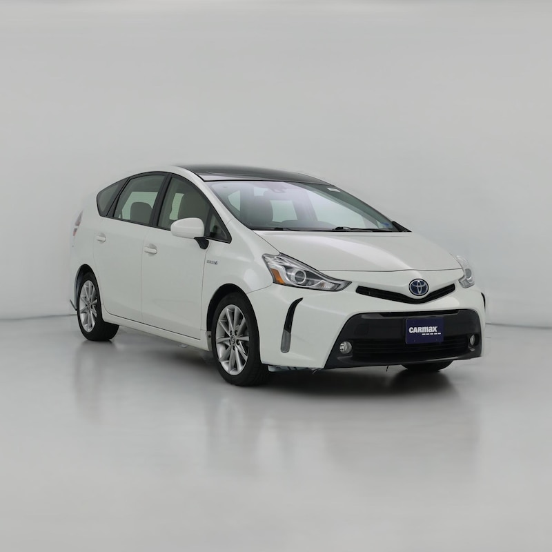 2017 Toyota Prius v Five