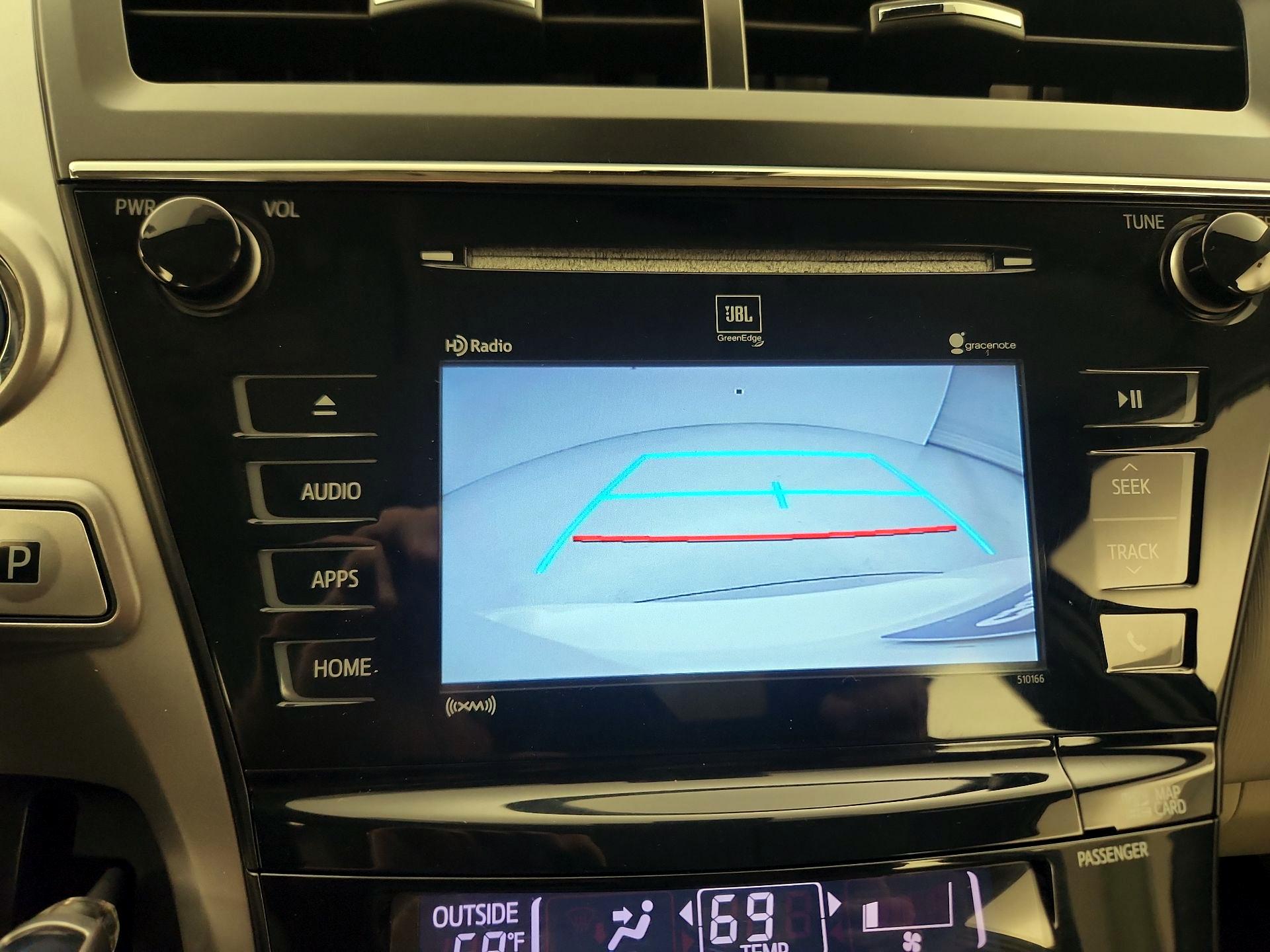 Thumbnail: 2017 Toyota Prius v - 14
