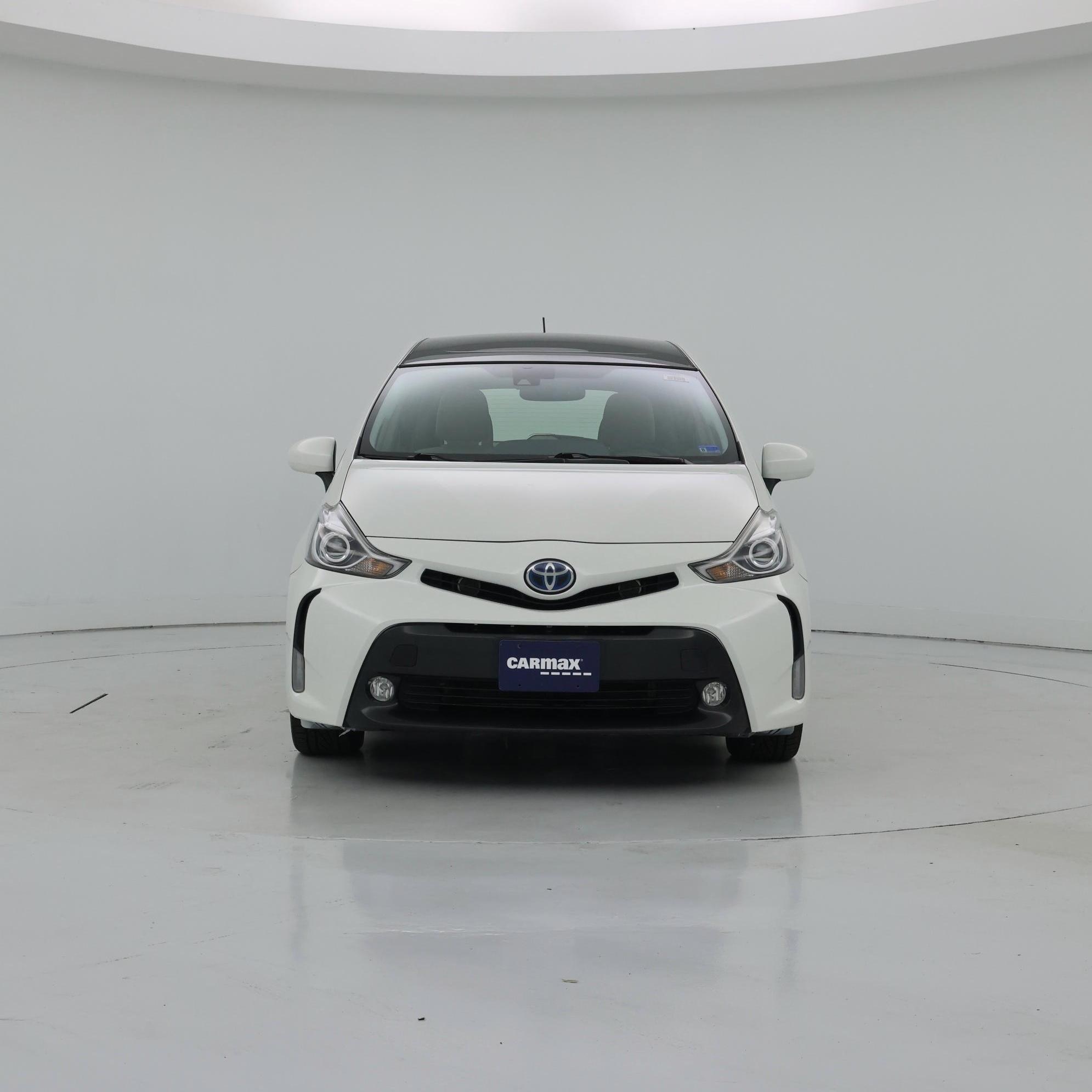Thumbnail: 2017 Toyota Prius v - 5