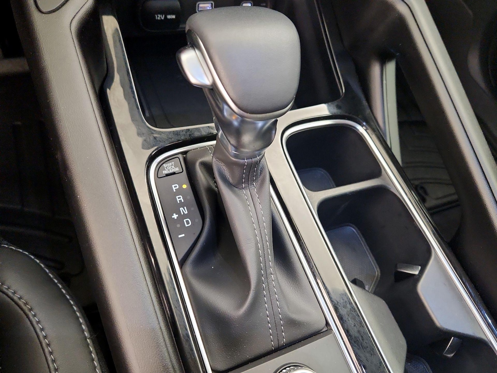 2025 Kia Telluride S - Photo 19