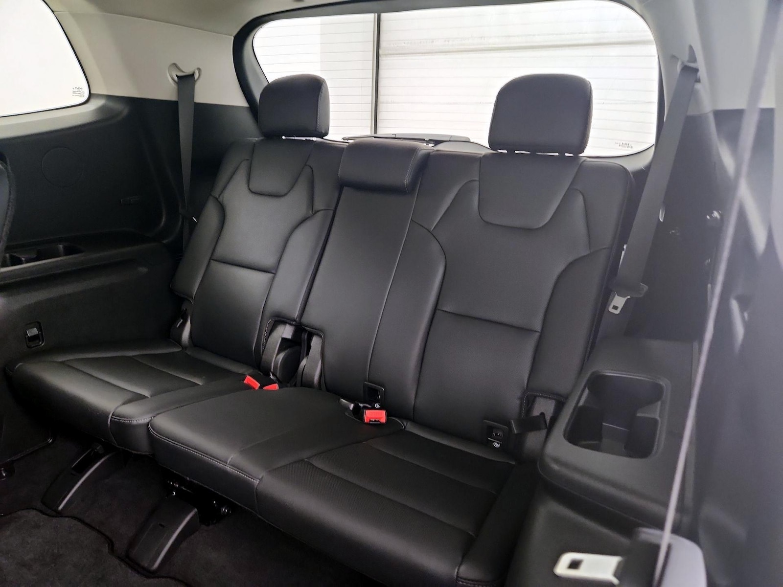 2025 Kia Telluride S - Photo 23