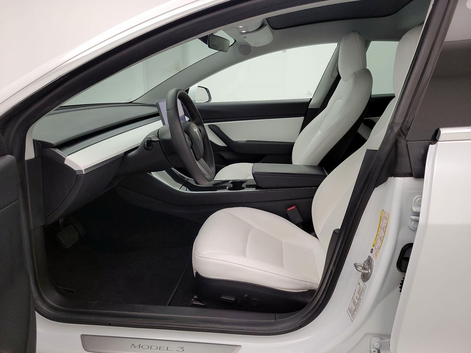 Thumbnail: 2020 Tesla Model 3 - 11