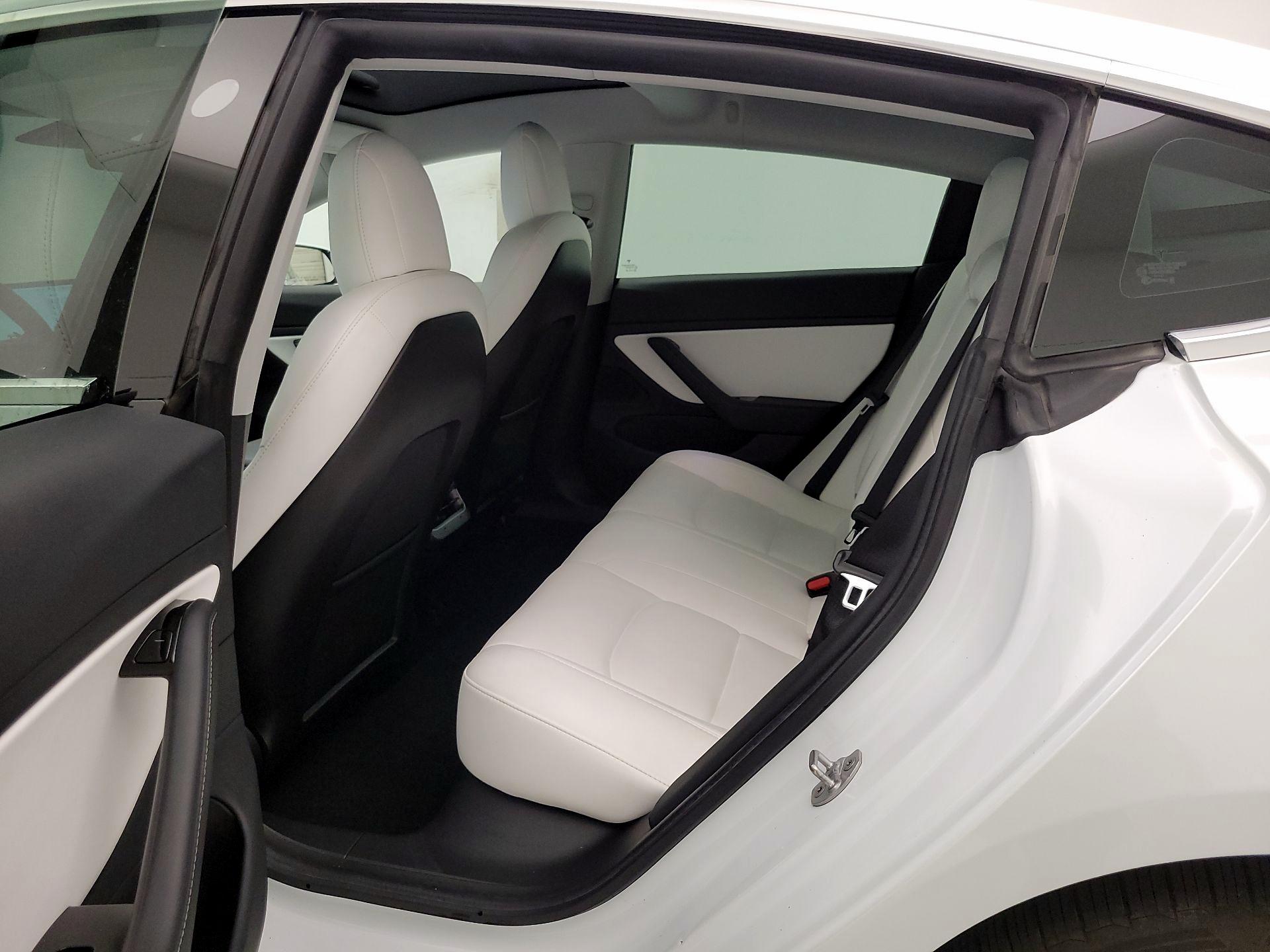 Thumbnail: 2020 Tesla Model 3 - 18