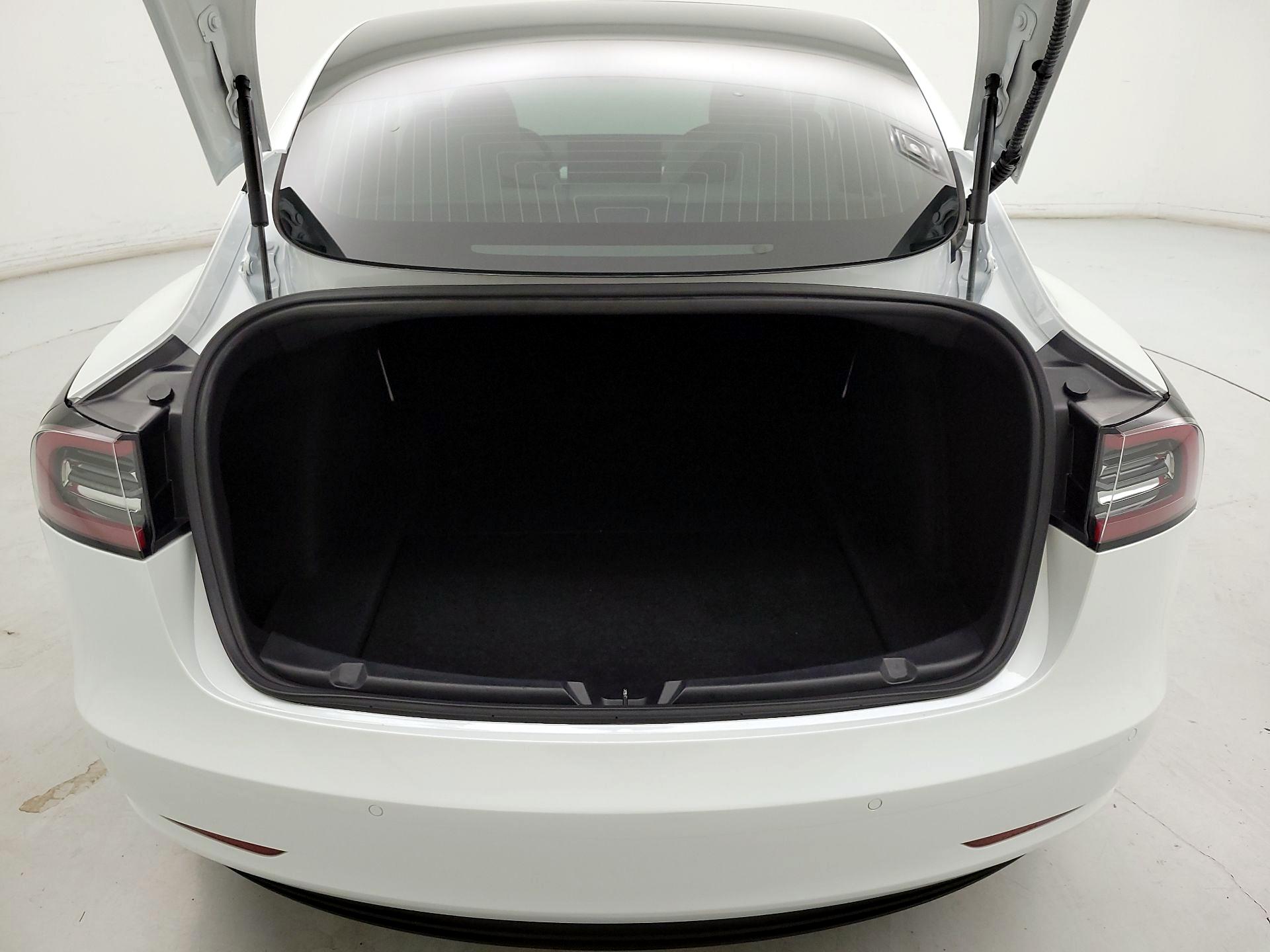 Thumbnail: 2020 Tesla Model 3 - 19