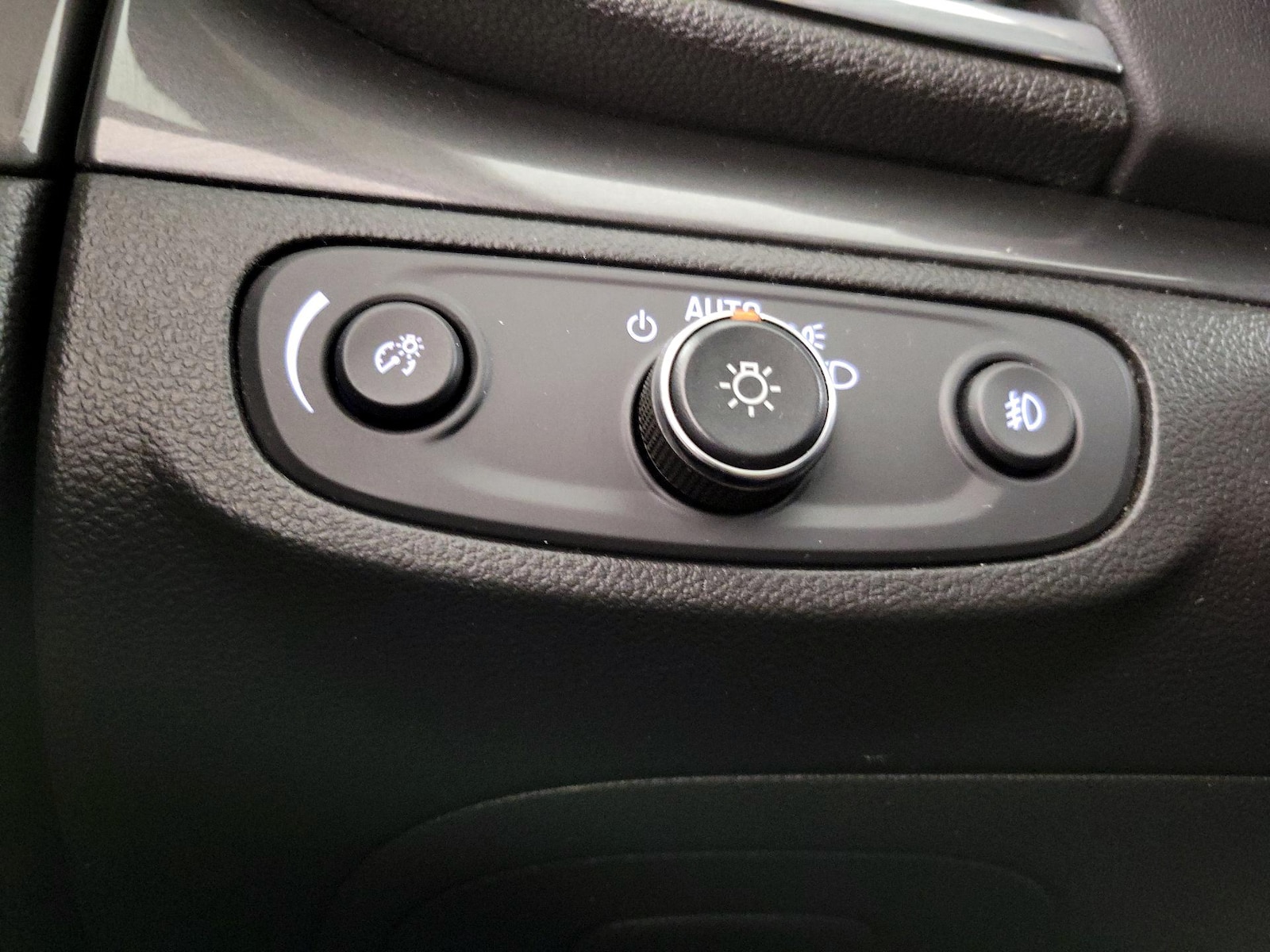 2020 Buick Encore Essence - Photo 14