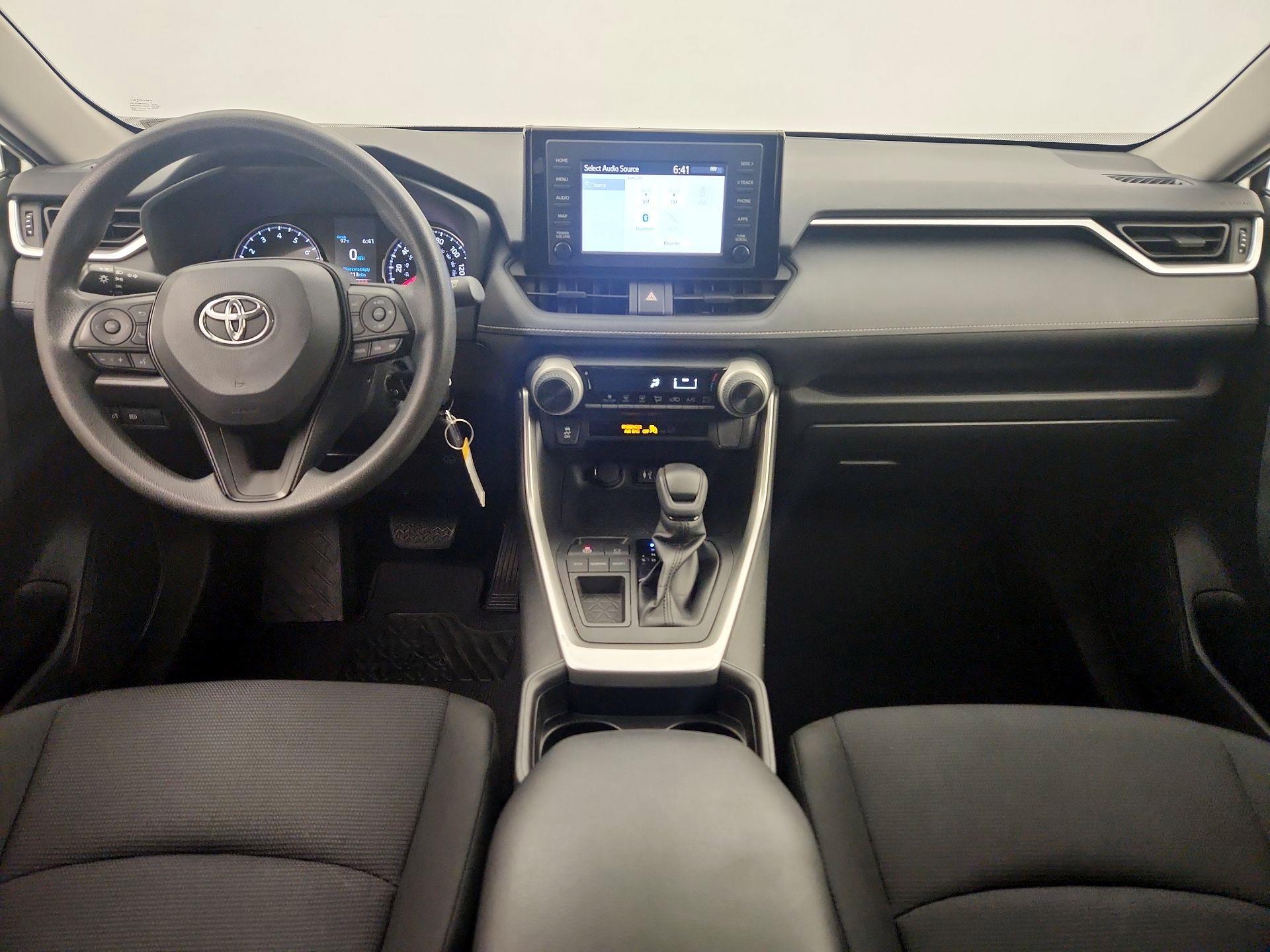 Thumbnail: 2019 Toyota RAV4 - 9